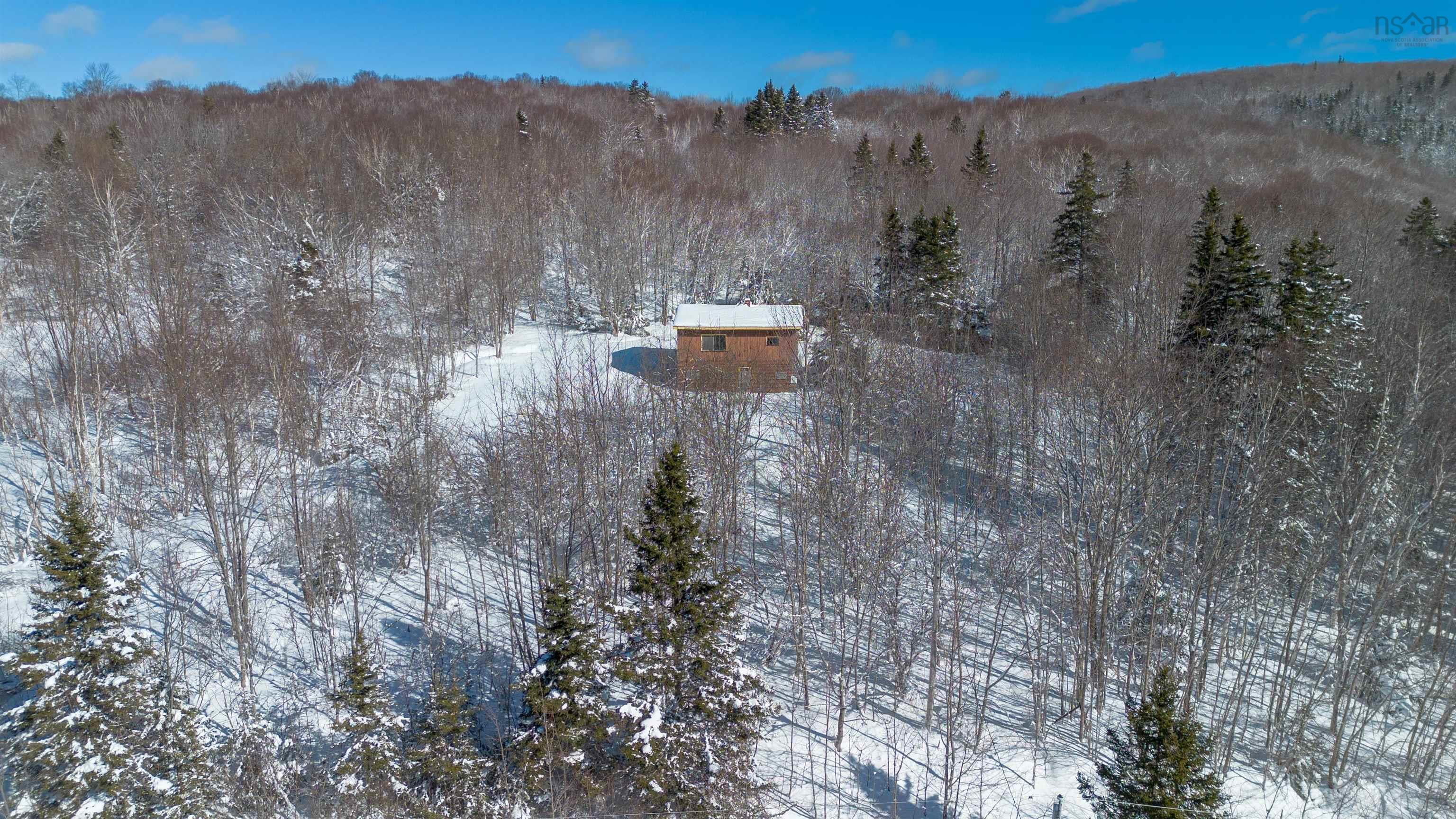 $150,000.00: 2322 395 Highway, East Lake Ainslie