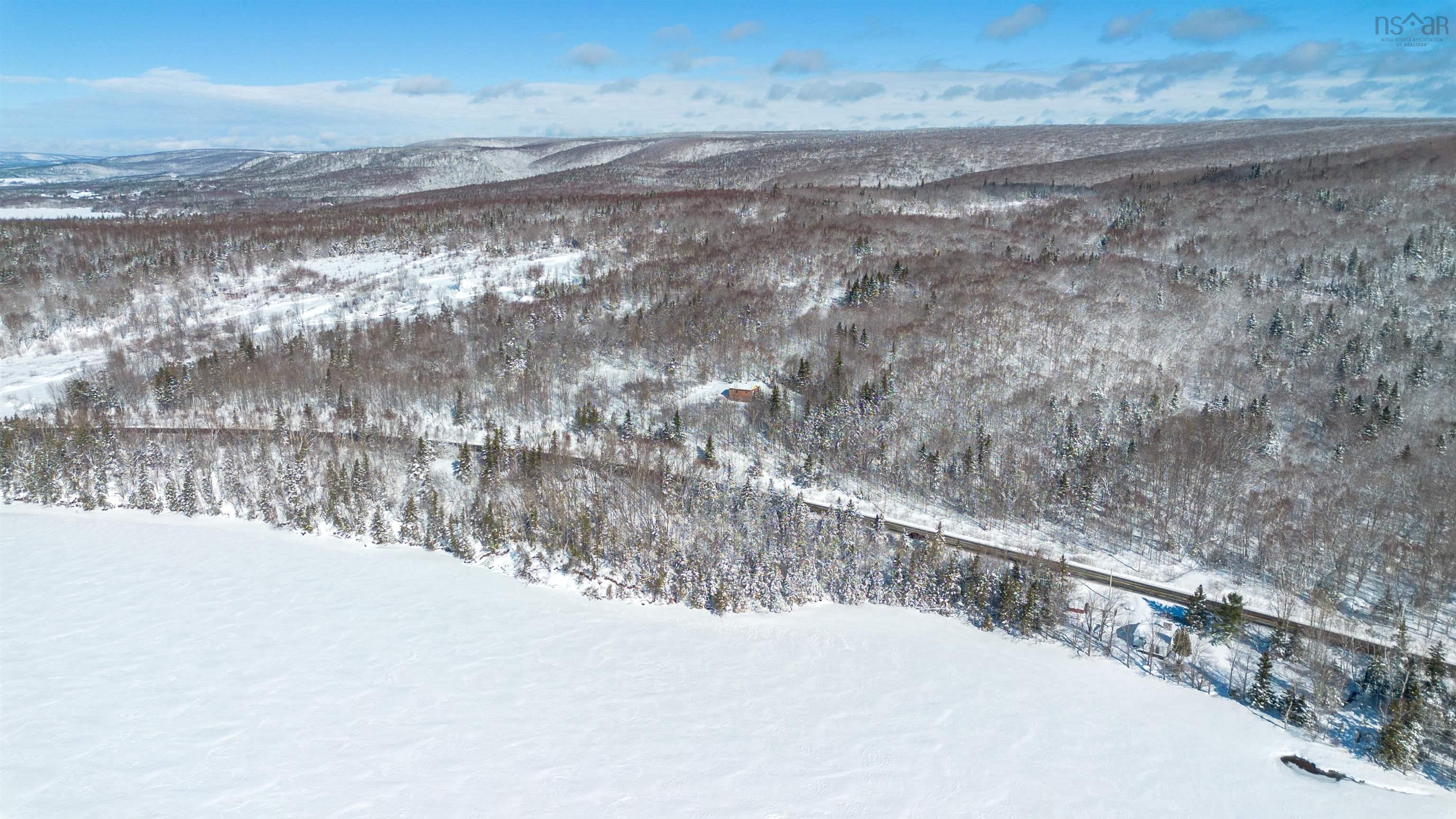 $150,000.00: 2322 395 Highway, East Lake Ainslie