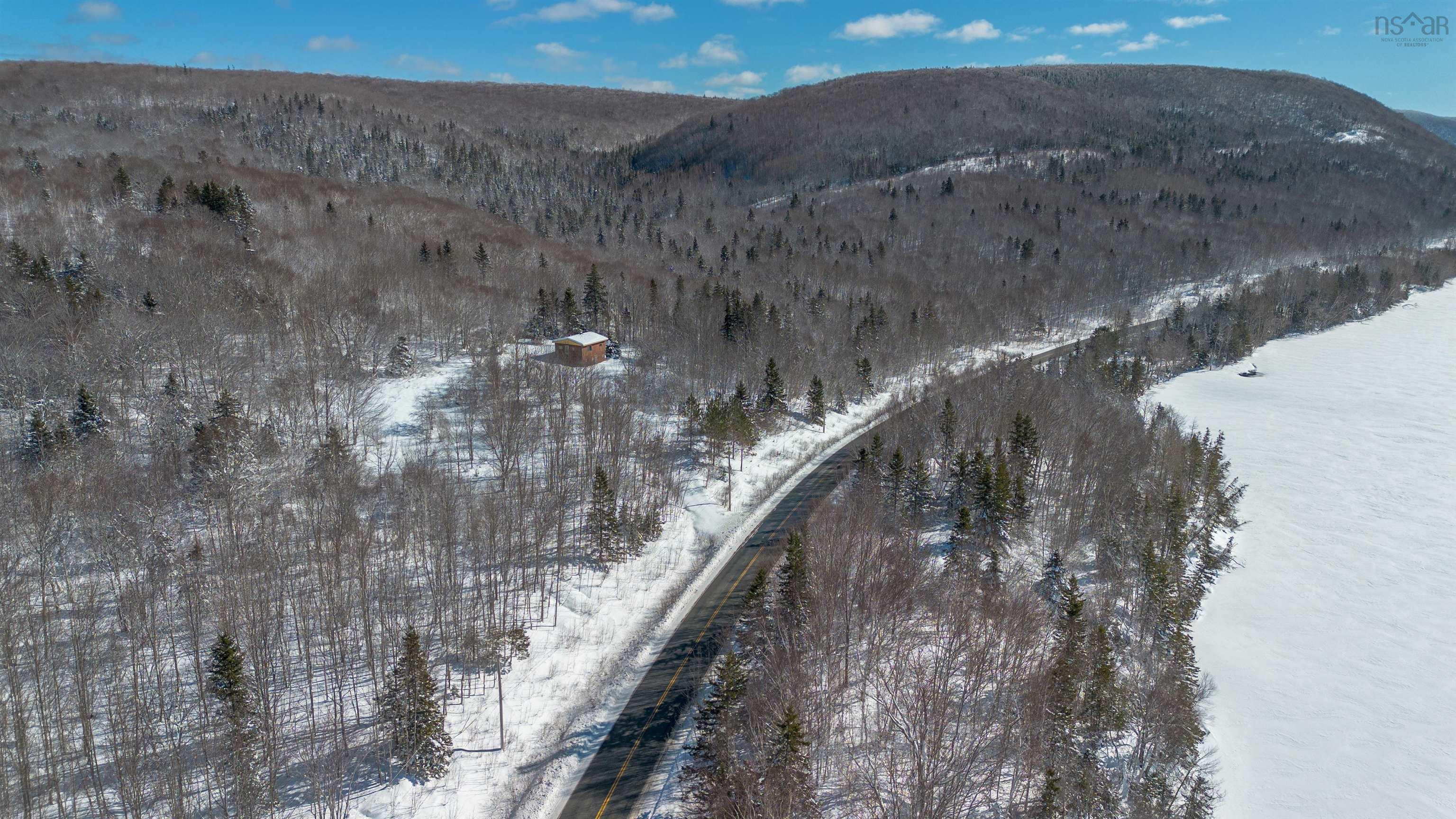 $150,000.00: 2322 395 Highway, East Lake Ainslie