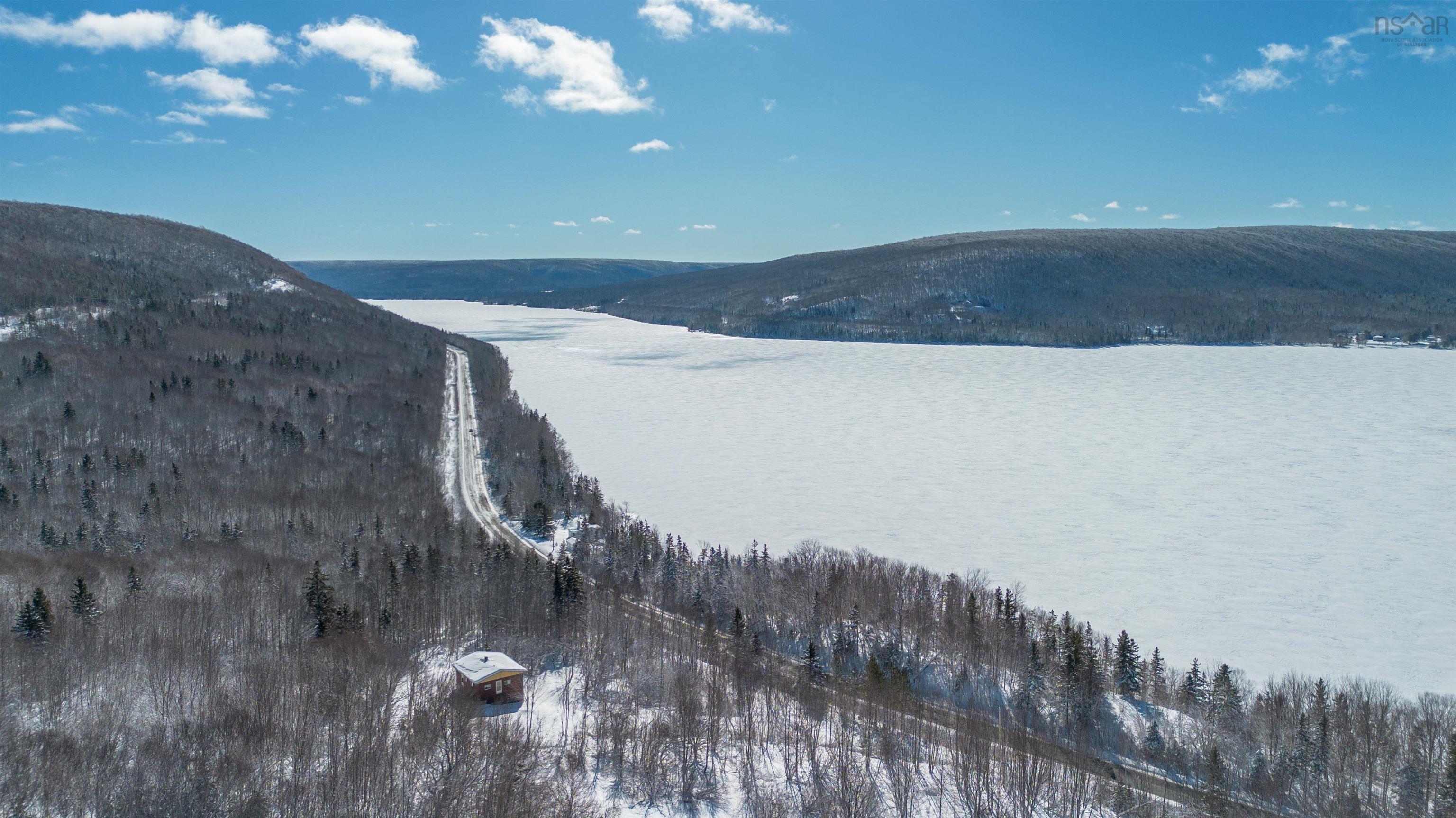 $150,000.00: 2322 395 Highway, East Lake Ainslie