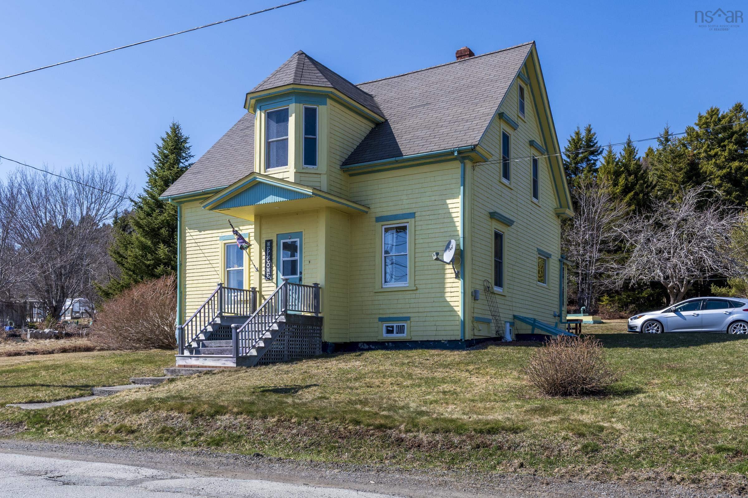 $549,000.00: 210 North Side Road, Riverport