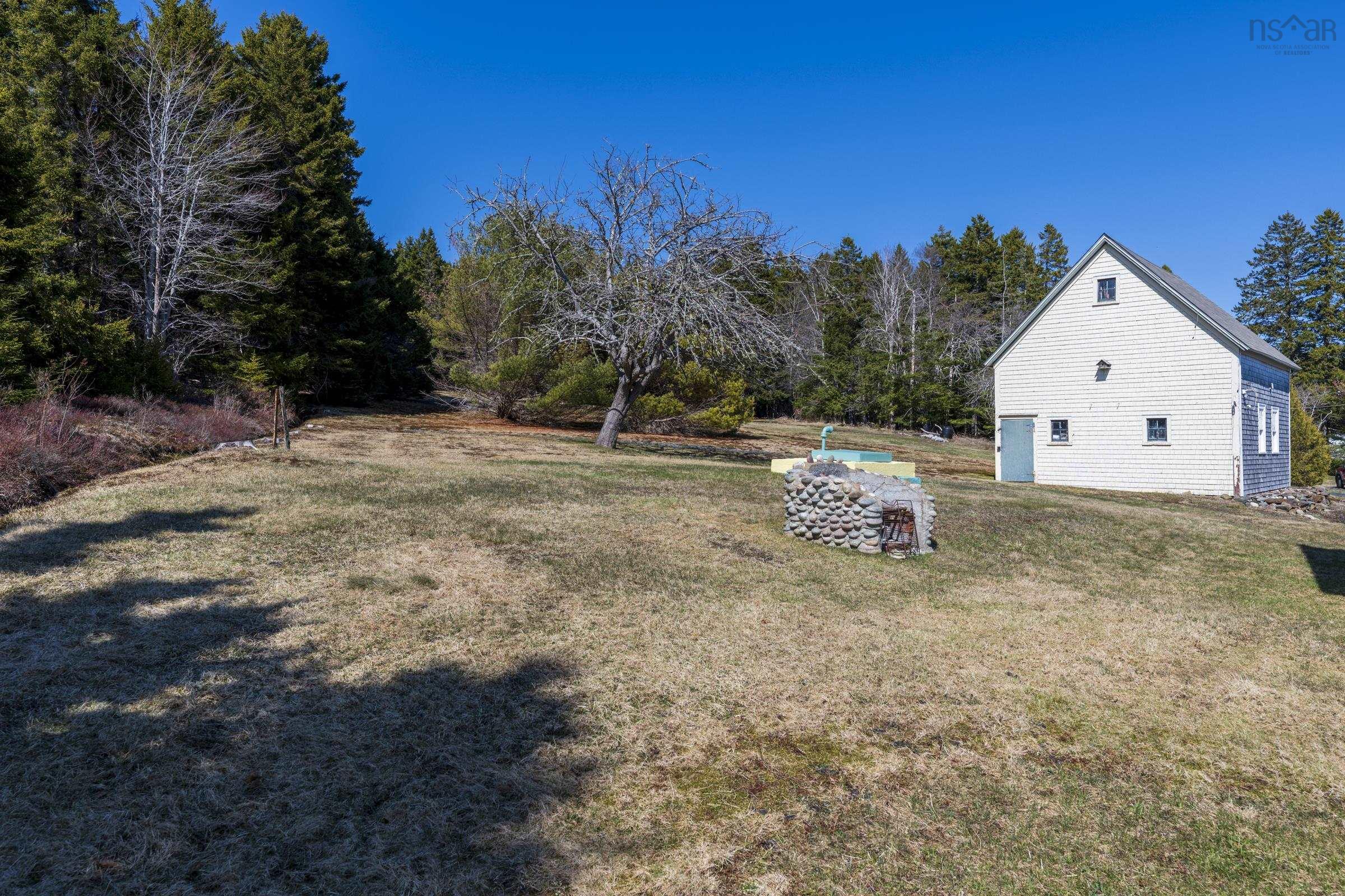$549,000.00: 210 North Side Road, Riverport