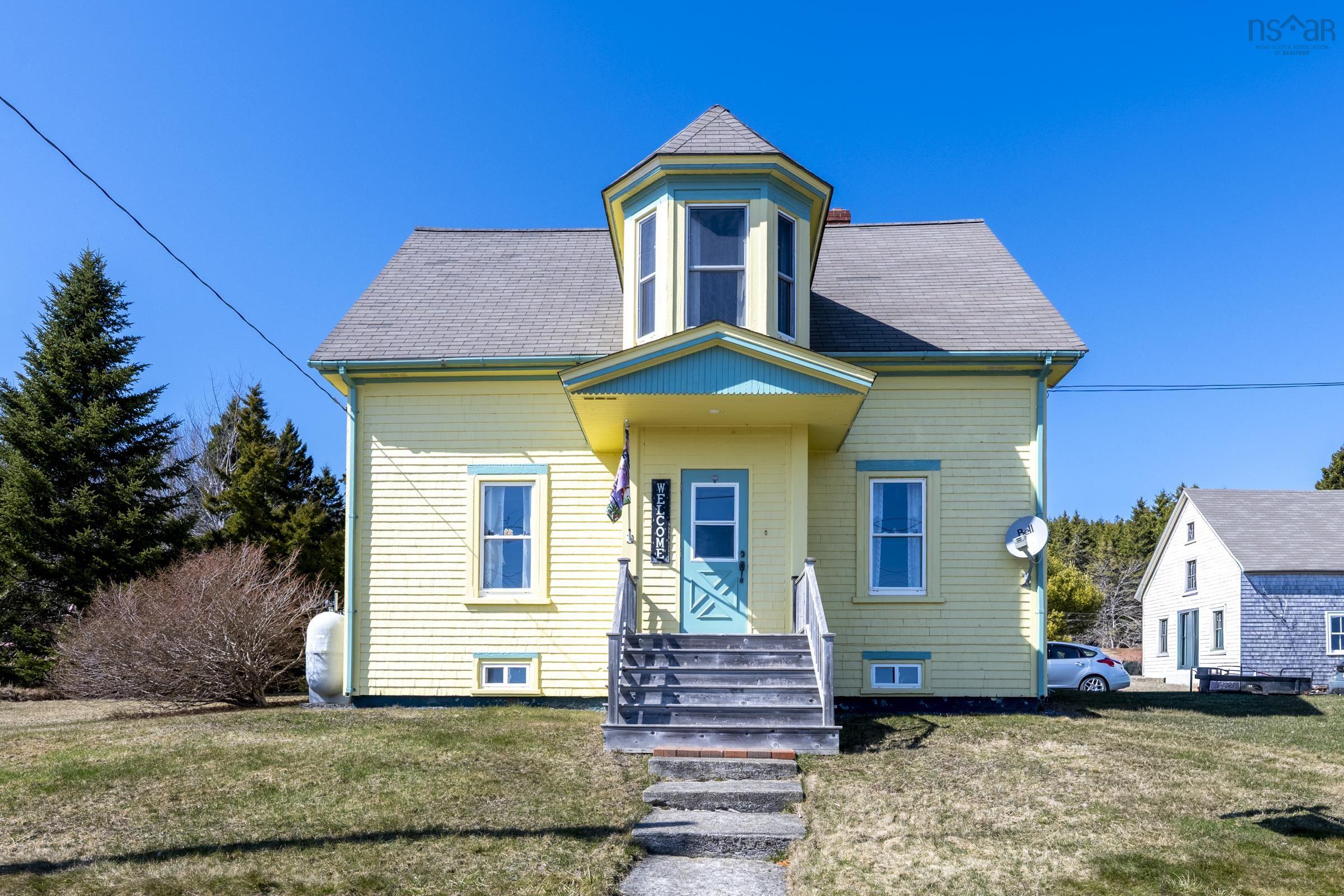 $549,000.00: 210 North Side Road, Riverport