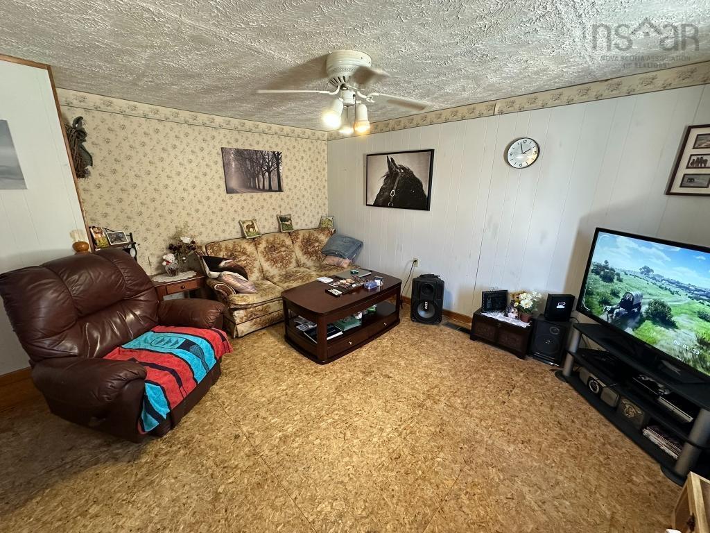 $194,500.00: 2043 Highway 359, Centreville