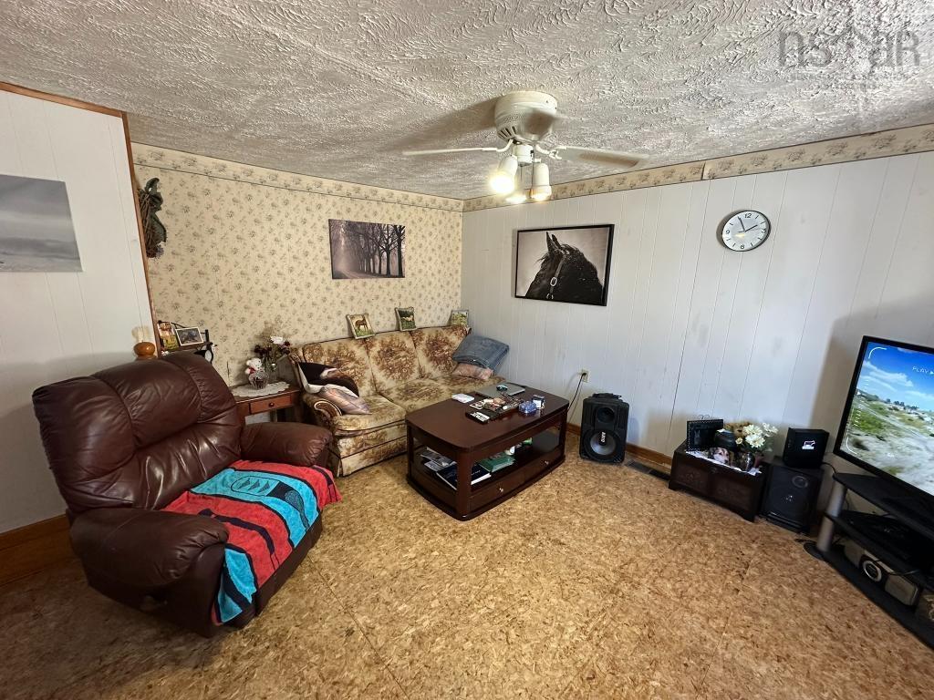 $194,500.00: 2043 Highway 359, Centreville