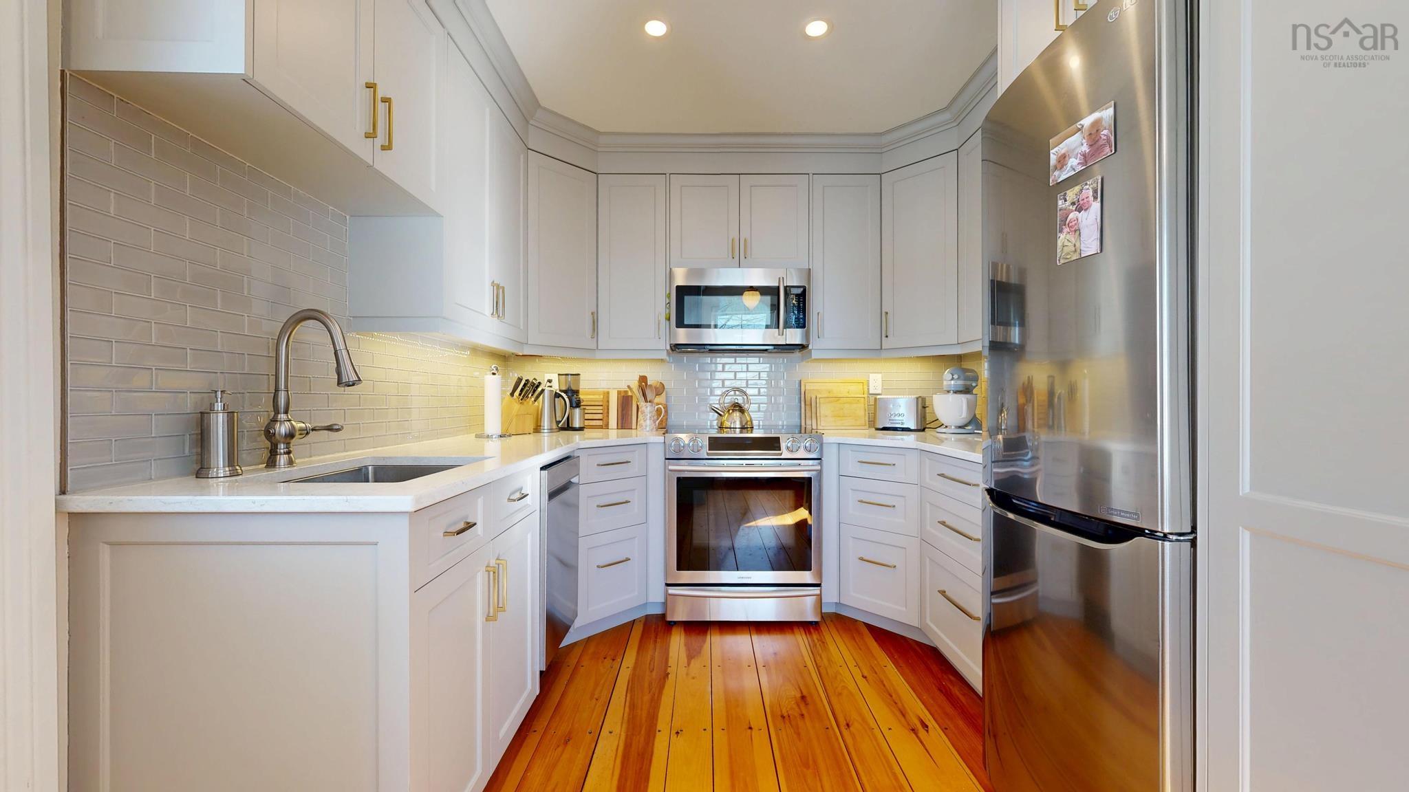 $685,000.00: 52 Pelham Street, Lunenburg