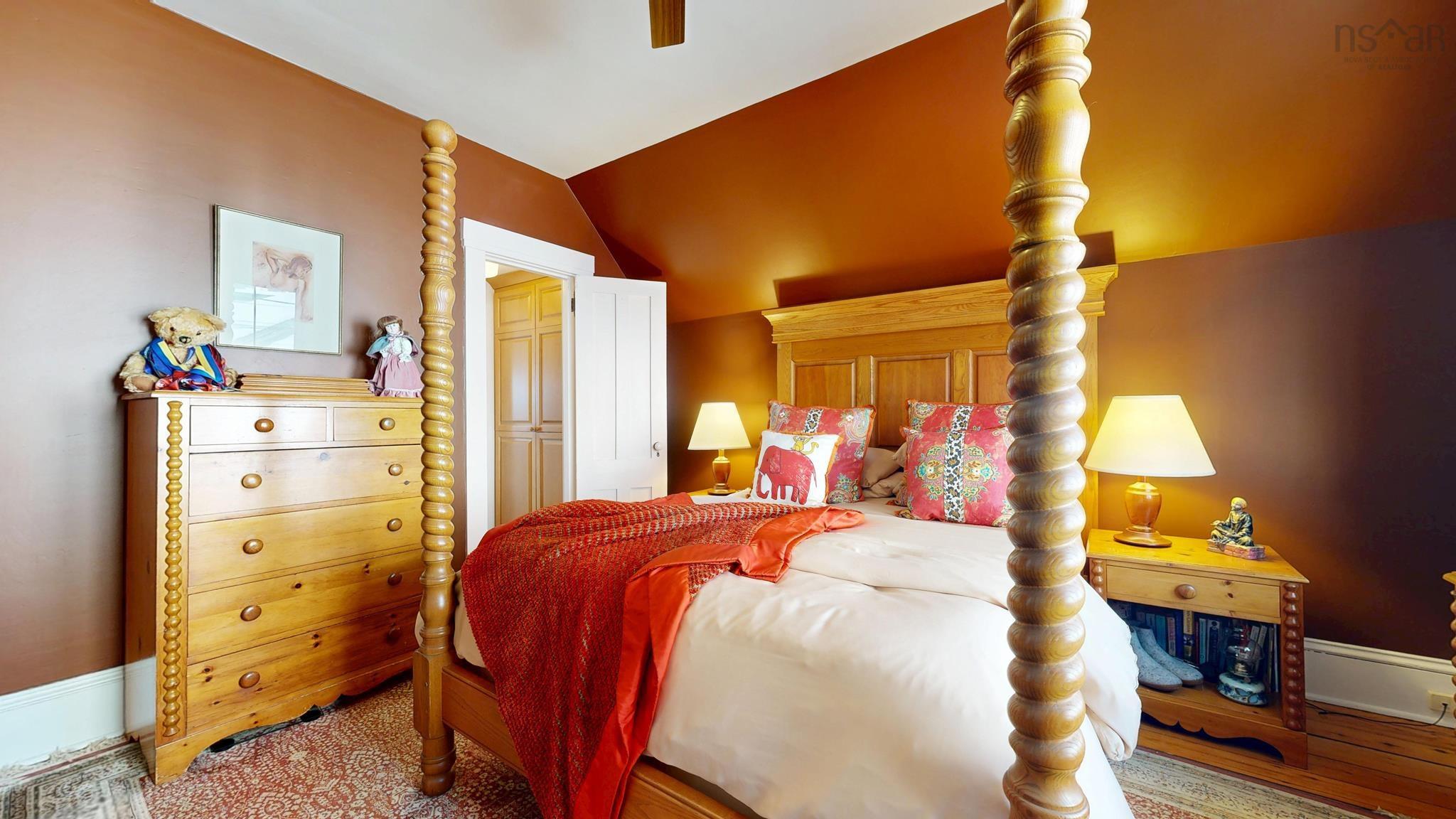 $685,000.00: 52 Pelham Street, Lunenburg