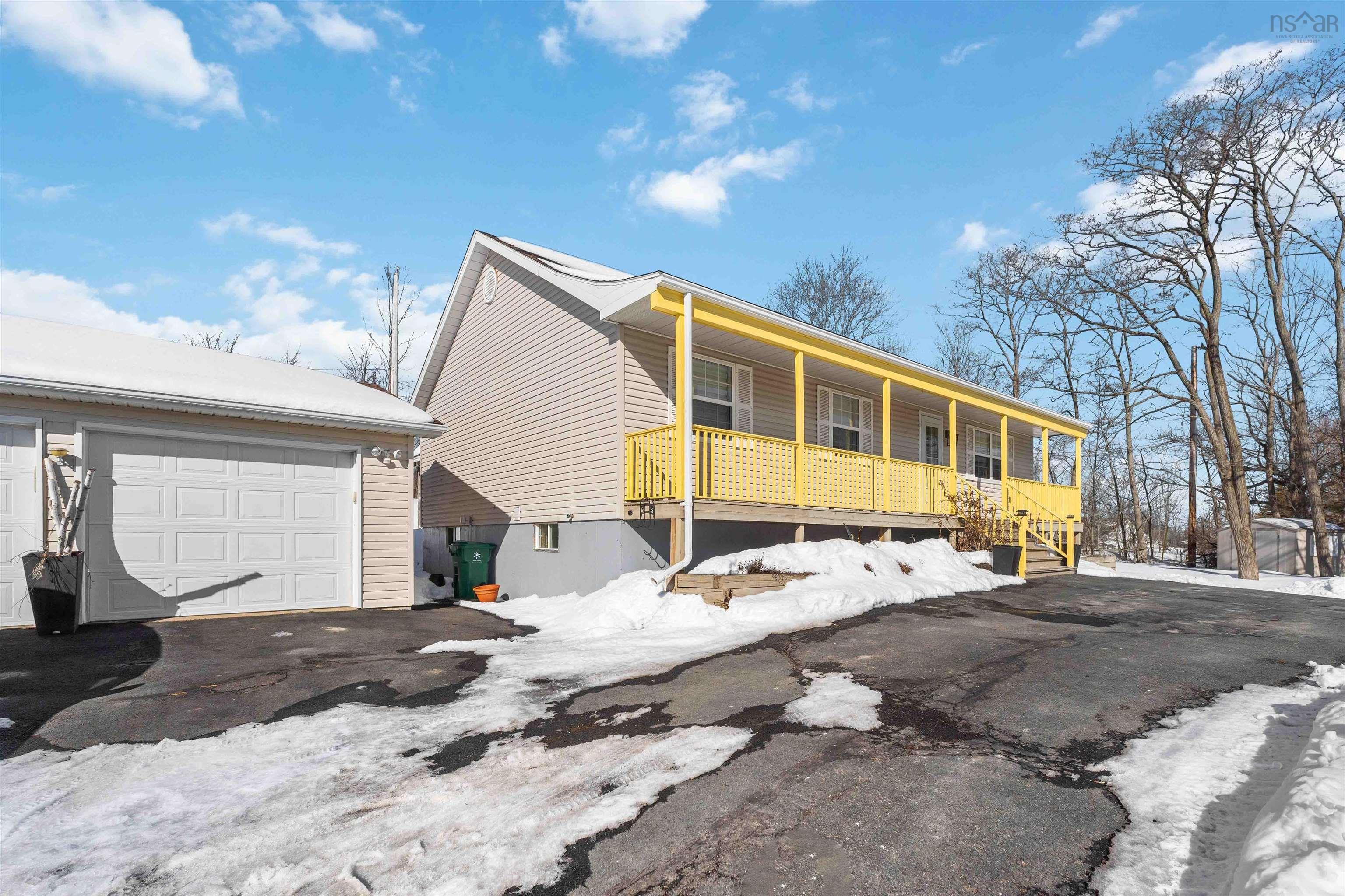 $499,900.00: 300 Falmouth Back Road, Falmouth