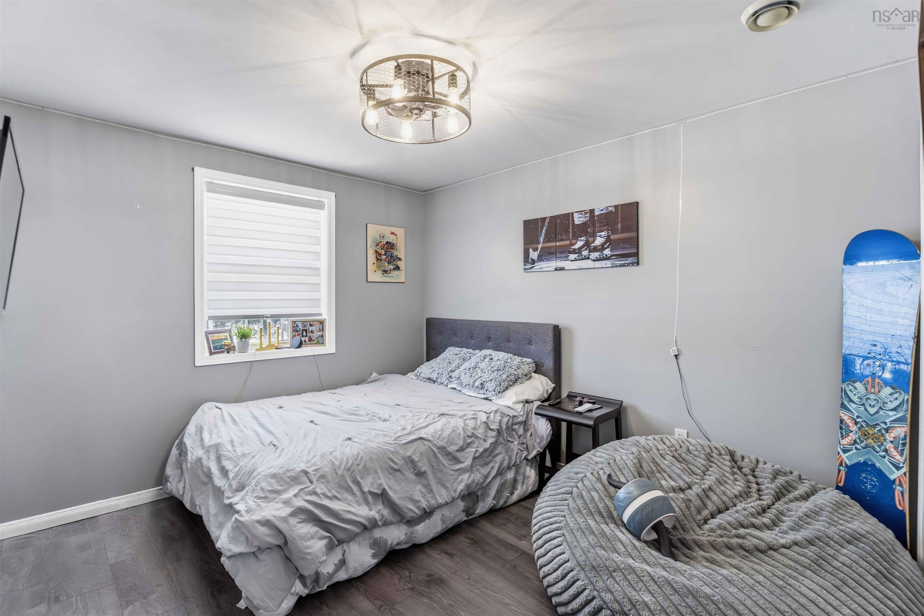 $499,900.00: 300 Falmouth Back Road, Falmouth