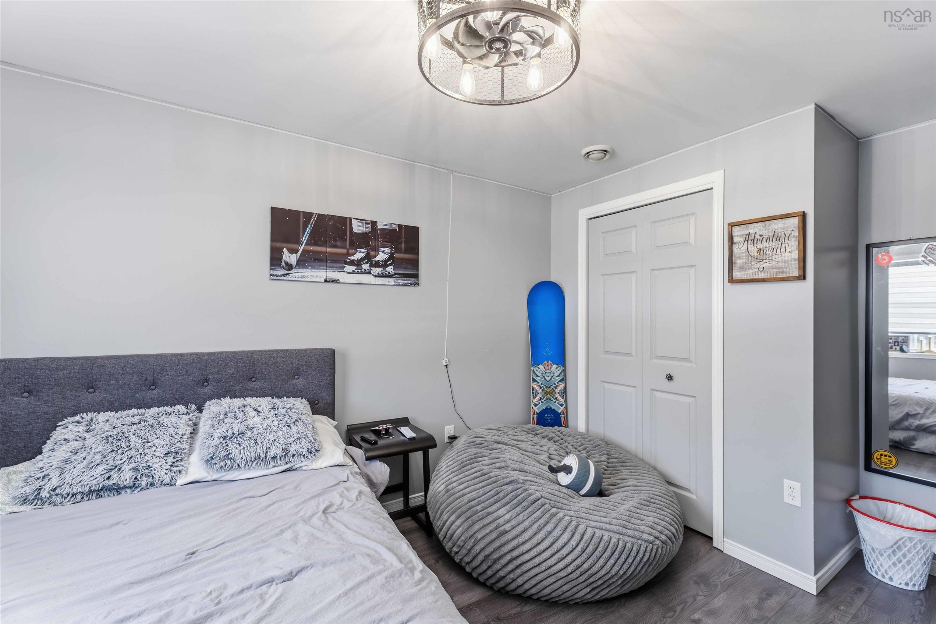 $499,900.00: 300 Falmouth Back Road, Falmouth