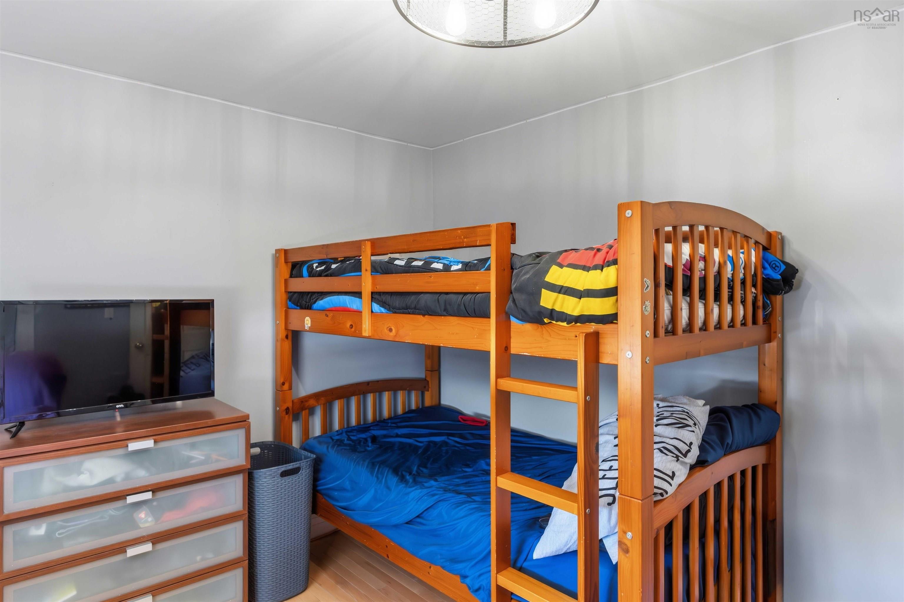 $499,900.00: 300 Falmouth Back Road, Falmouth