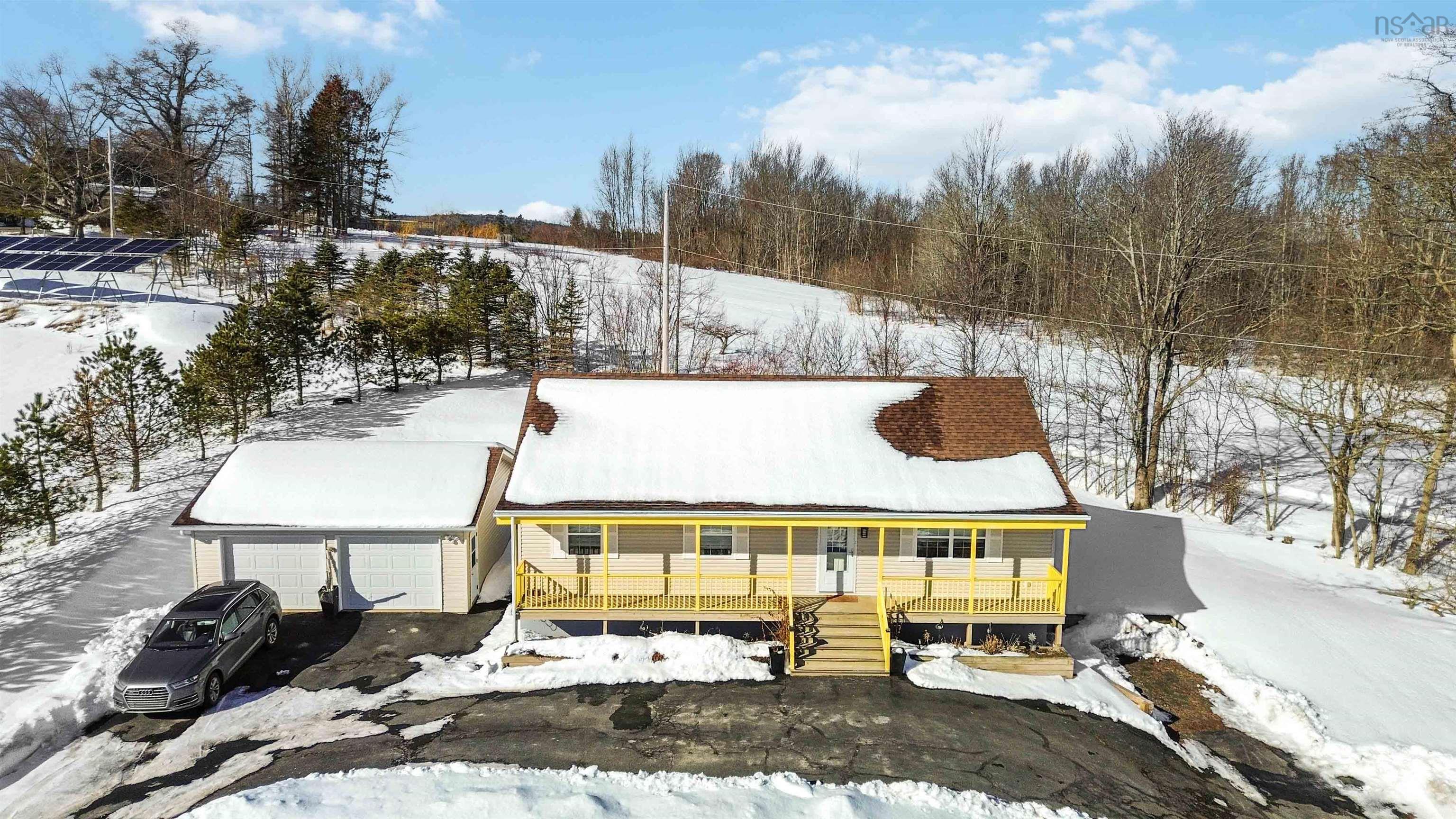 $499,900.00: 300 Falmouth Back Road, Falmouth