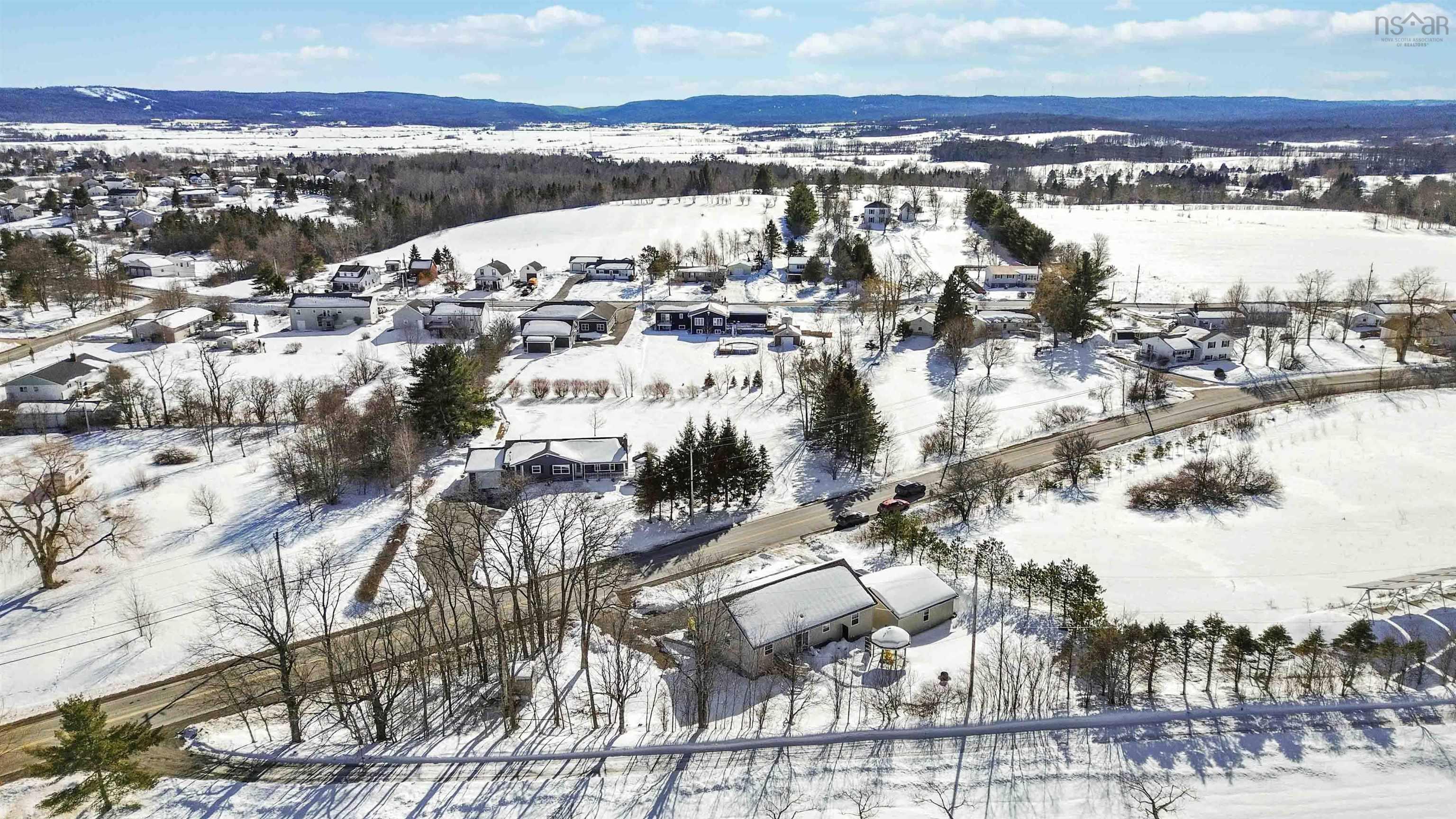 $499,900.00: 300 Falmouth Back Road, Falmouth