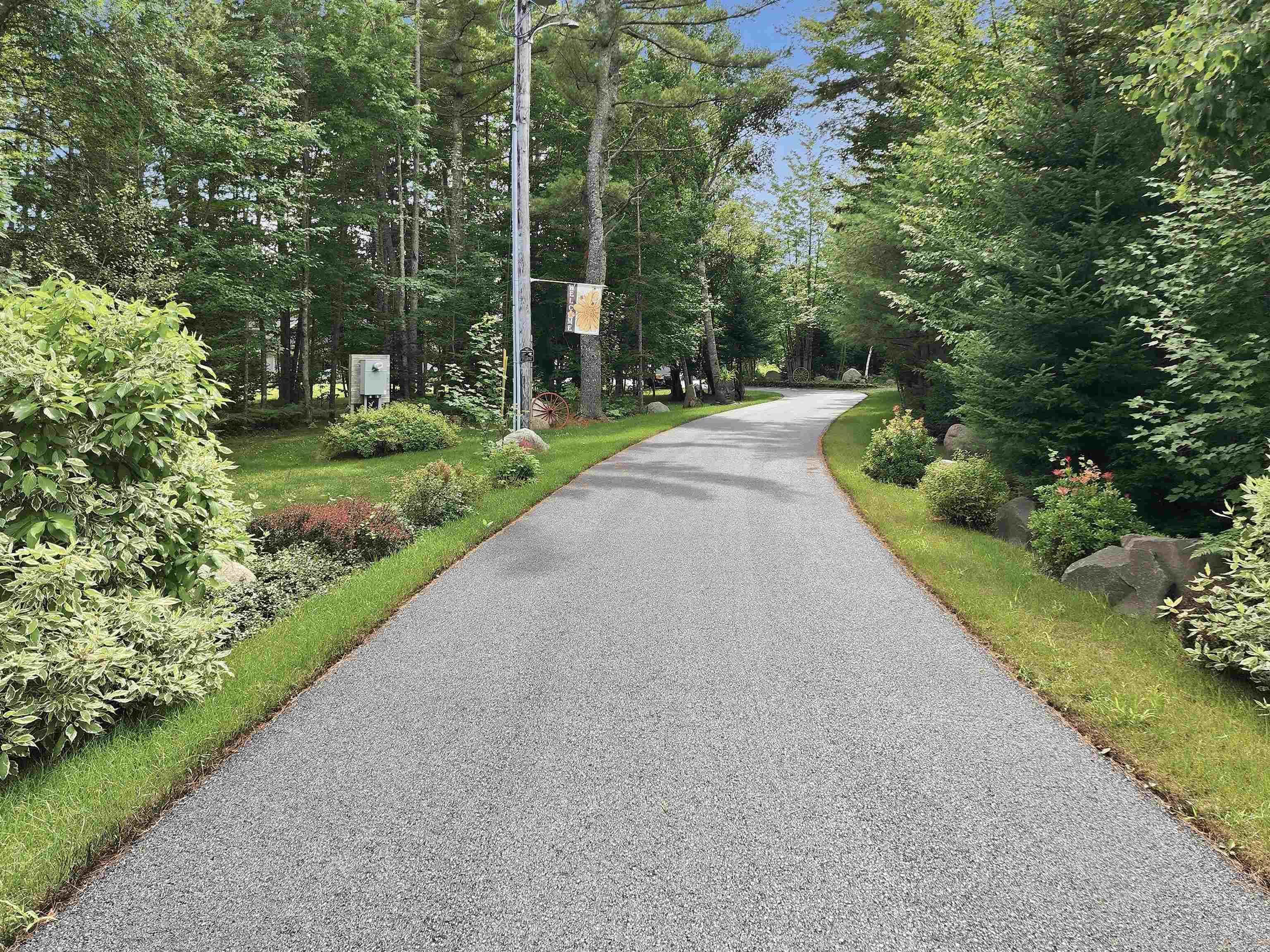 $995,000.00: 915 Bradley Street, Wilmot