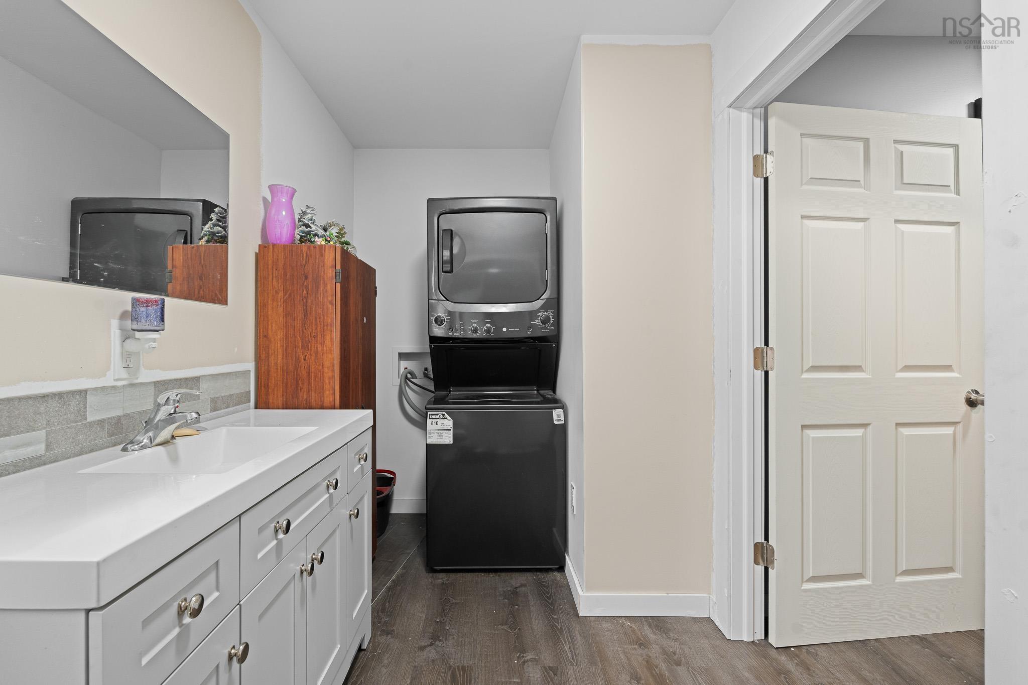 $749,900.00: 309 Ashland Road, Martock