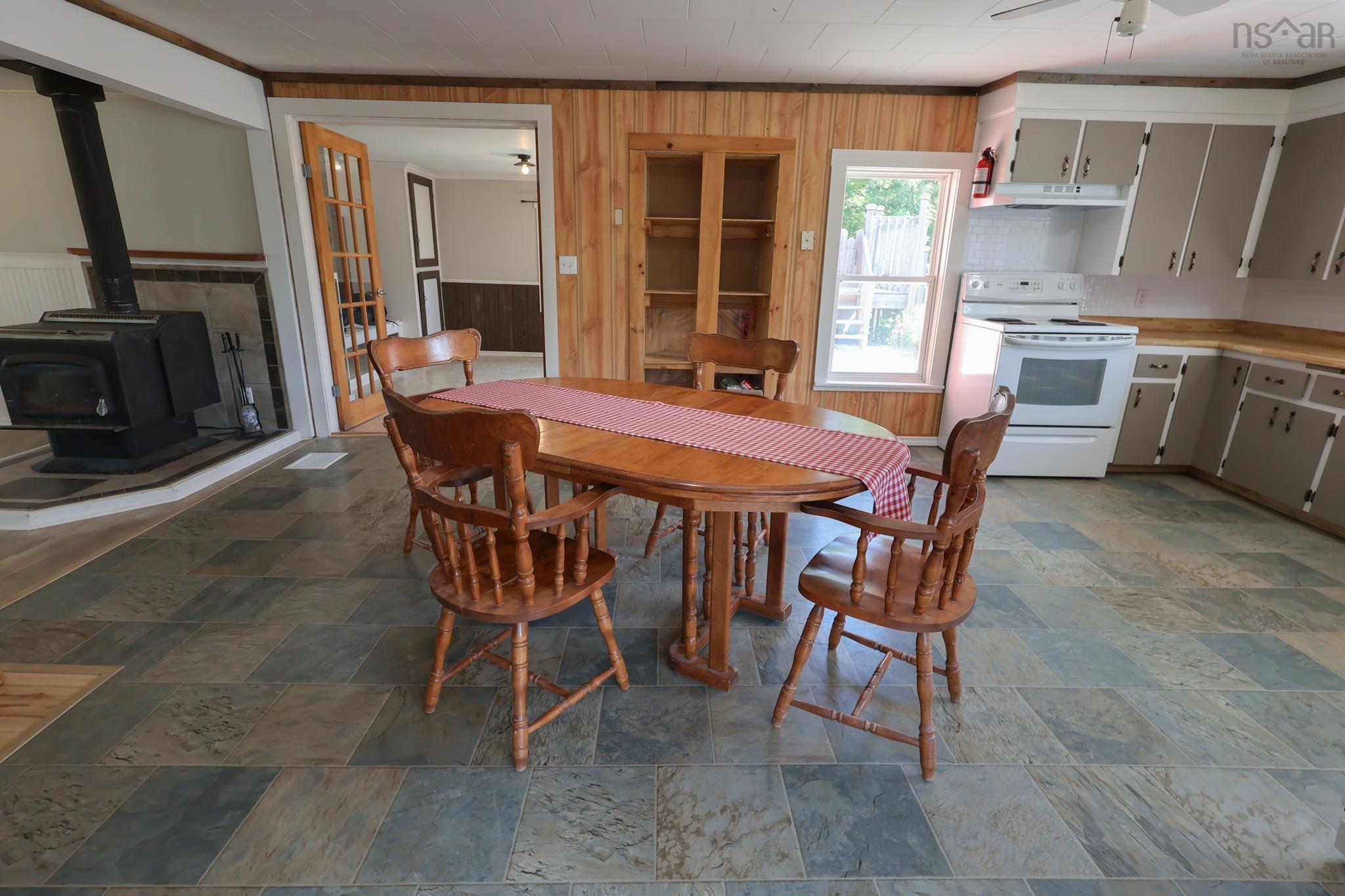 $279,900.00: 10524 Highway 8, Harmony Mills