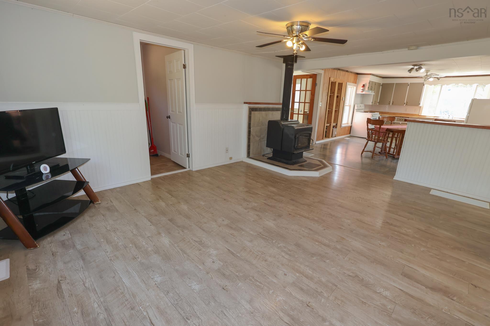 $279,900.00: 10524 Highway 8, Harmony Mills