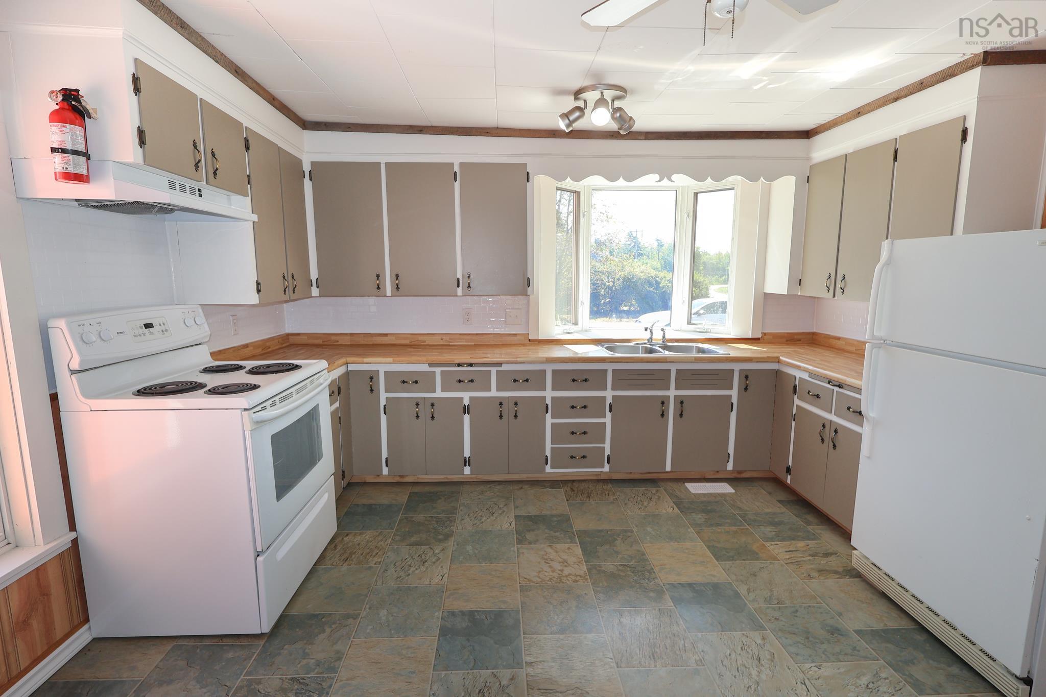 $279,900.00: 10524 Highway 8, Harmony Mills