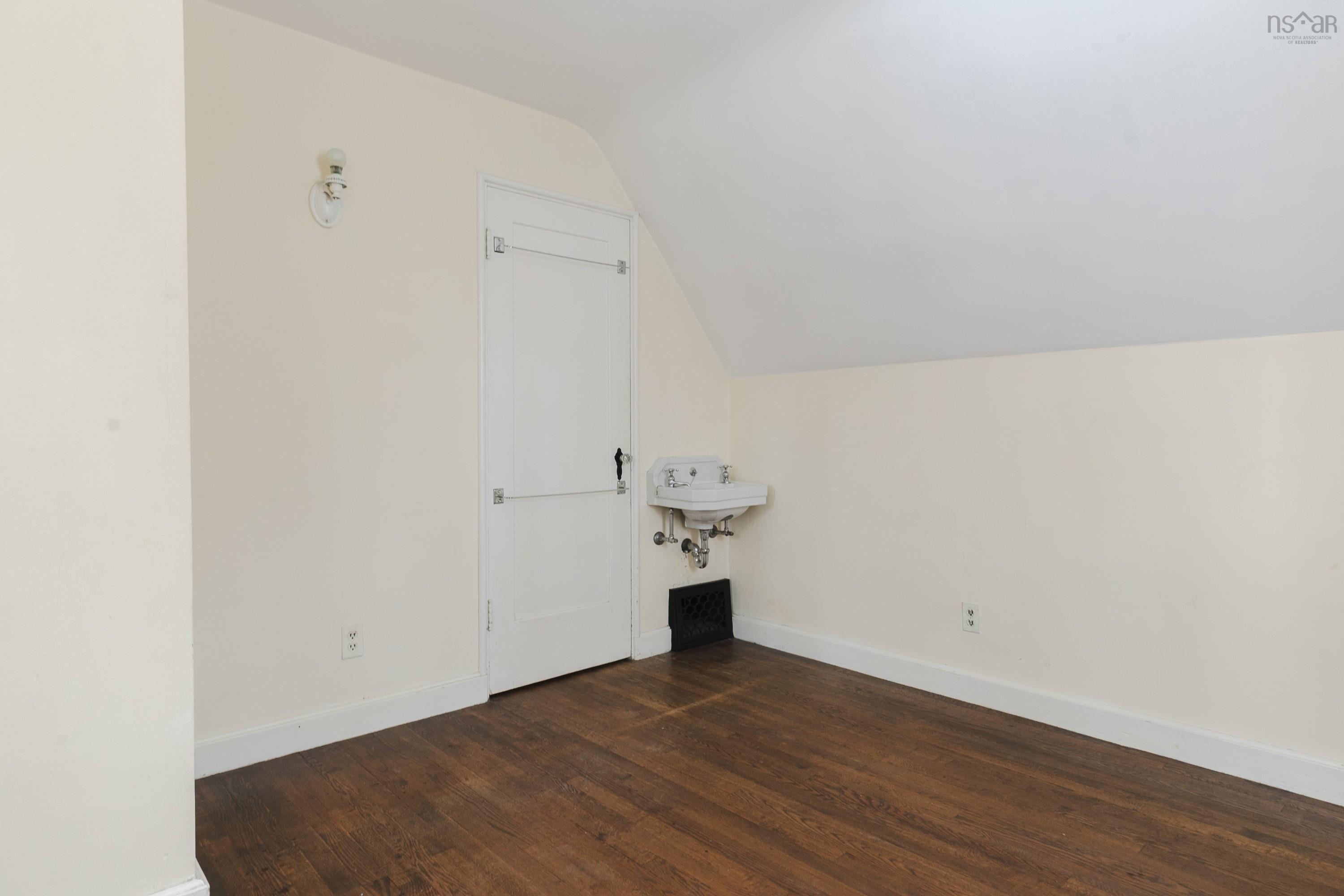 5661 Ogilvie Street, Halifax, NS (MLS 202603644)