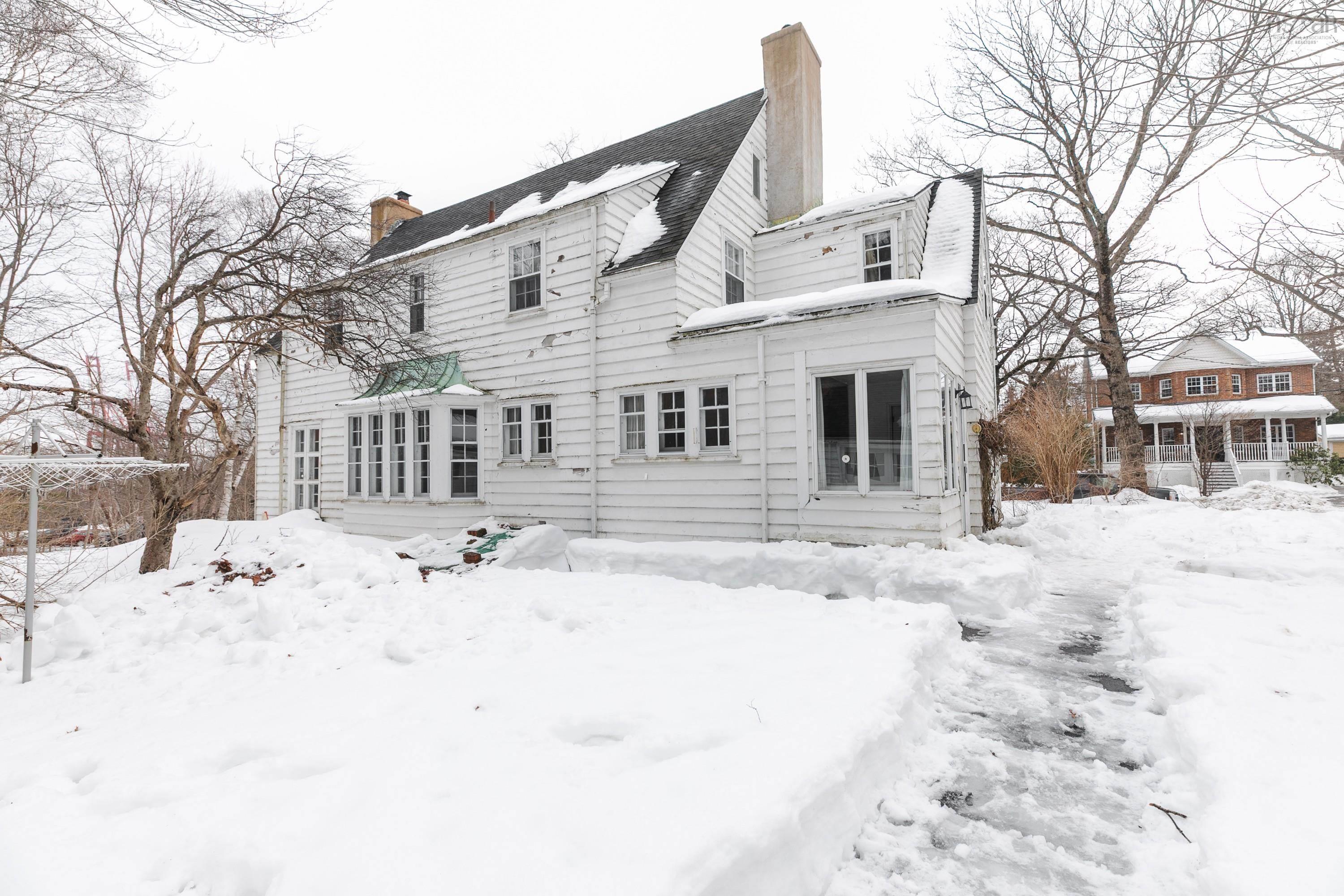 $2,499,900.00: 5661 Ogilvie Street, Halifax