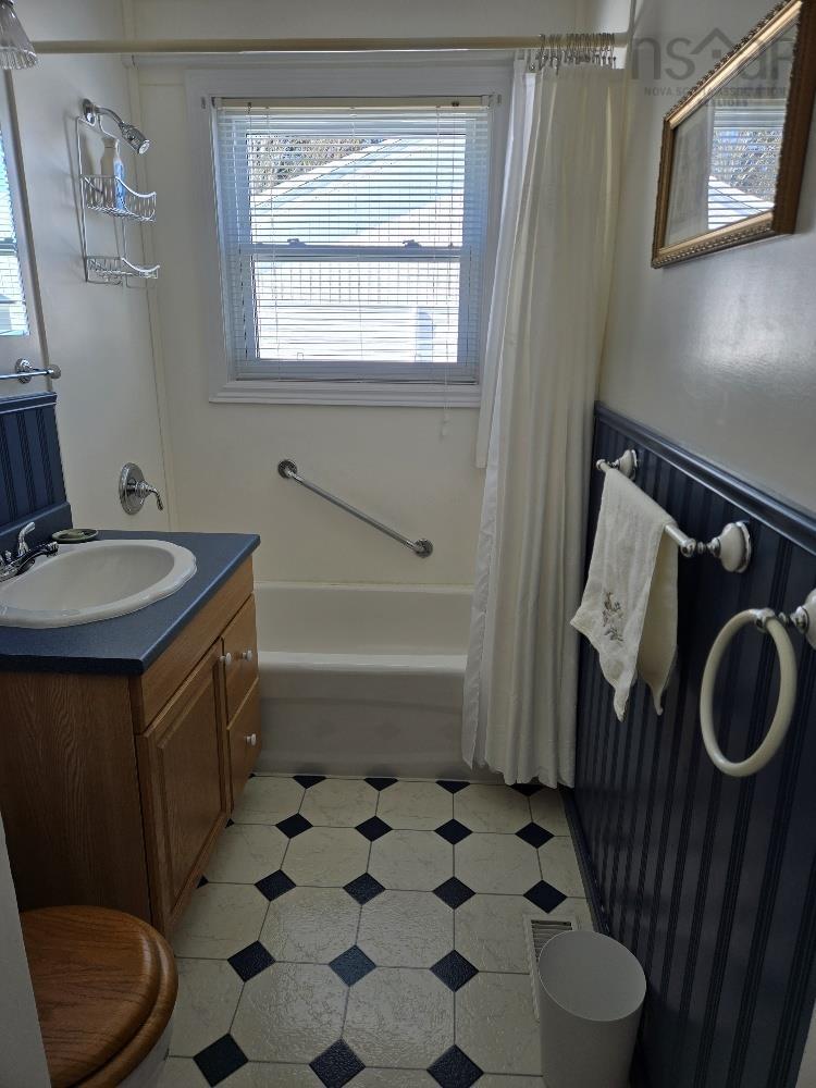 $359,900.00: 100 Higgins Street, Truro