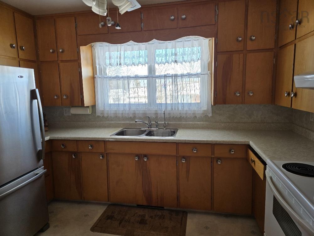 $359,900.00: 100 Higgins Street, Truro