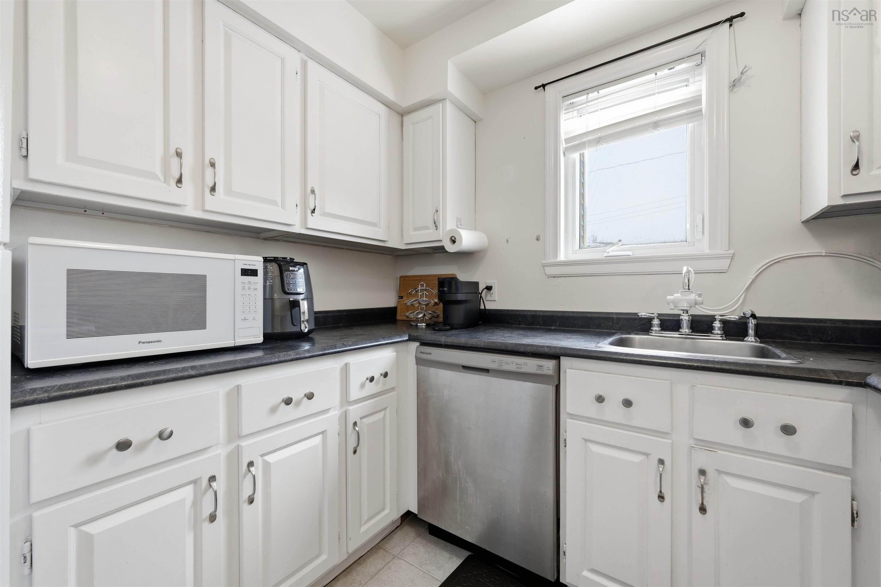 201 131 Farnham Gate Road, Halifax, NS (MLS 202603660)