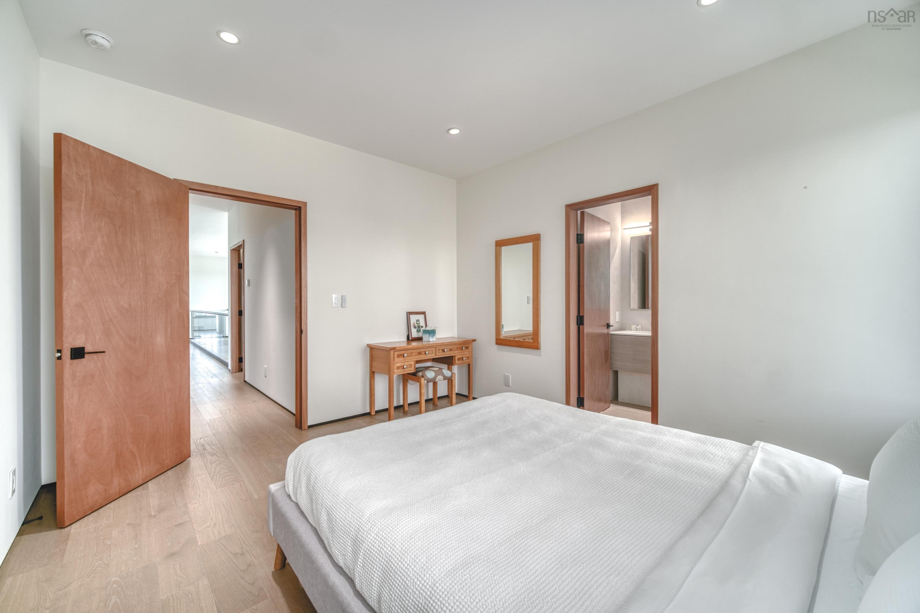 $2,649,000.00: 200 Harbourside, Fox Harbour