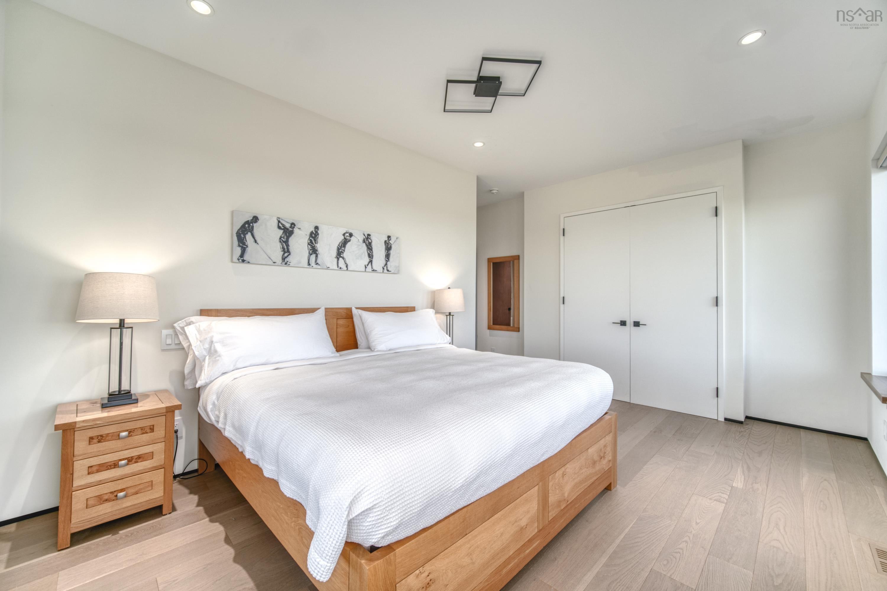 $2,649,000.00: 200 Harbourside, Fox Harbour