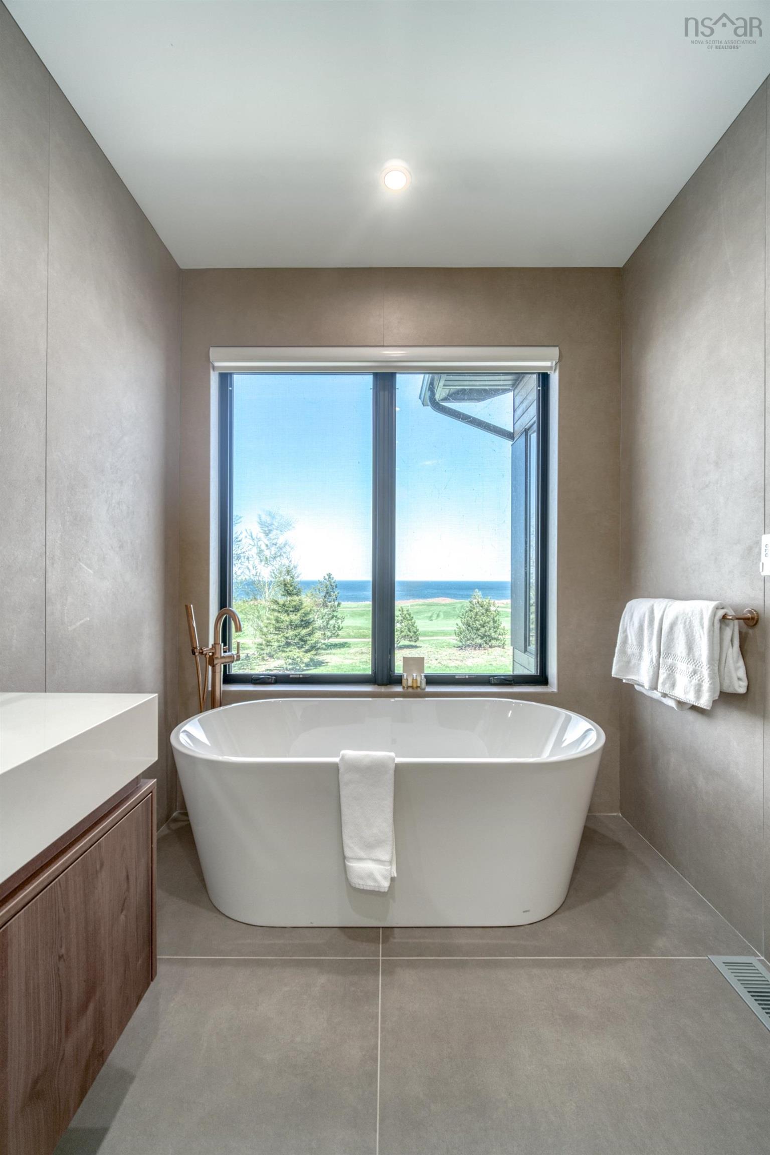 $2,649,000.00: 200 Harbourside, Fox Harbour