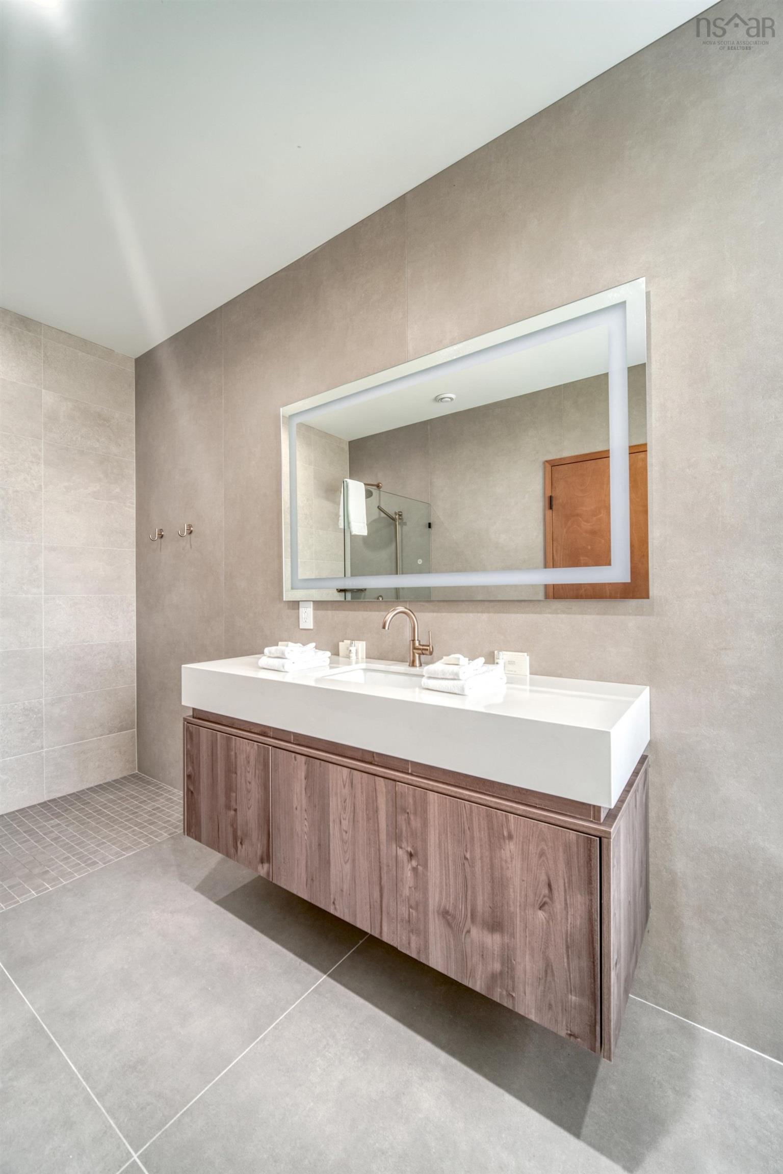 $2,649,000.00: 200 Harbourside, Fox Harbour