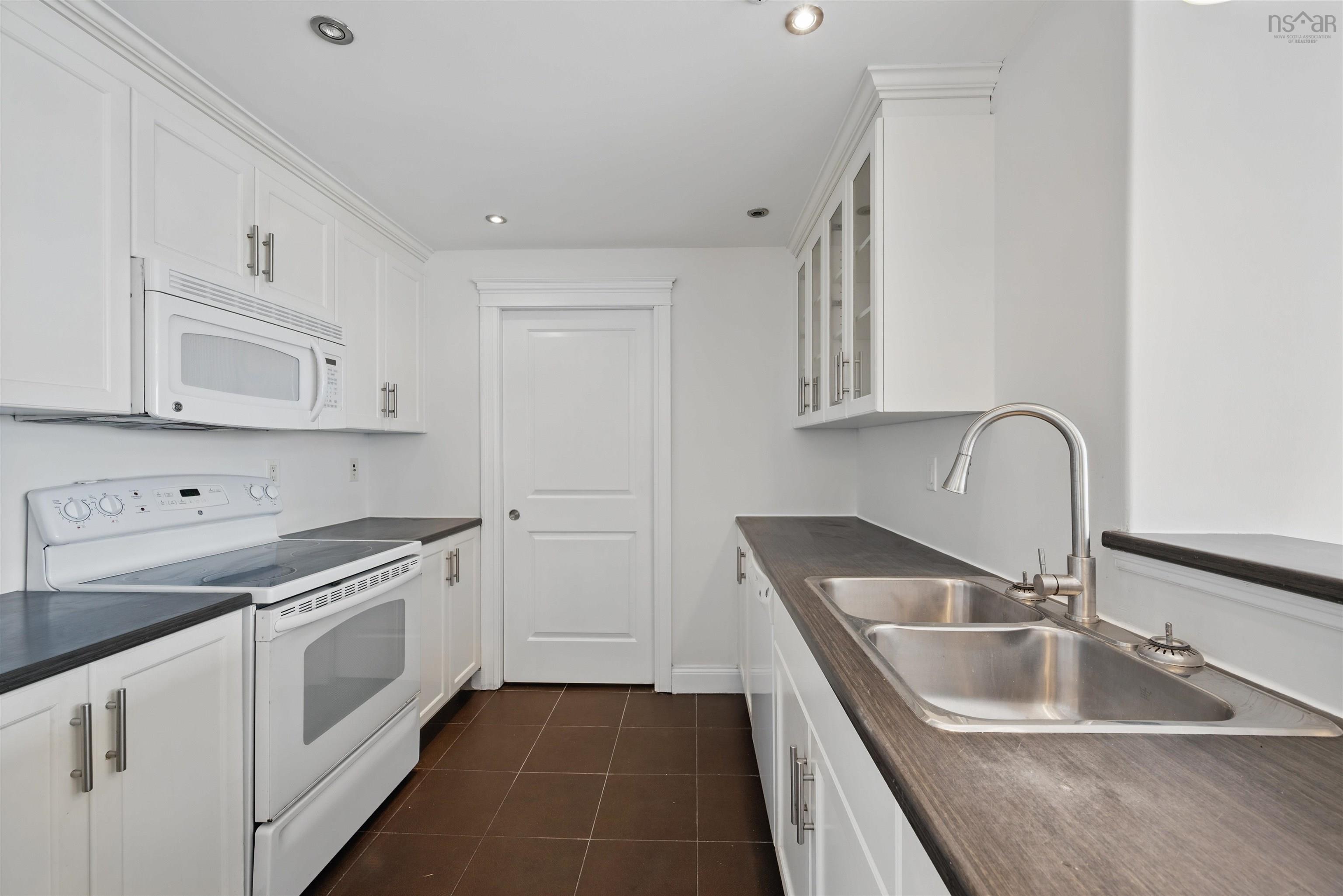 $439,900.00: 707 60 Walter Havill Drive, Halifax