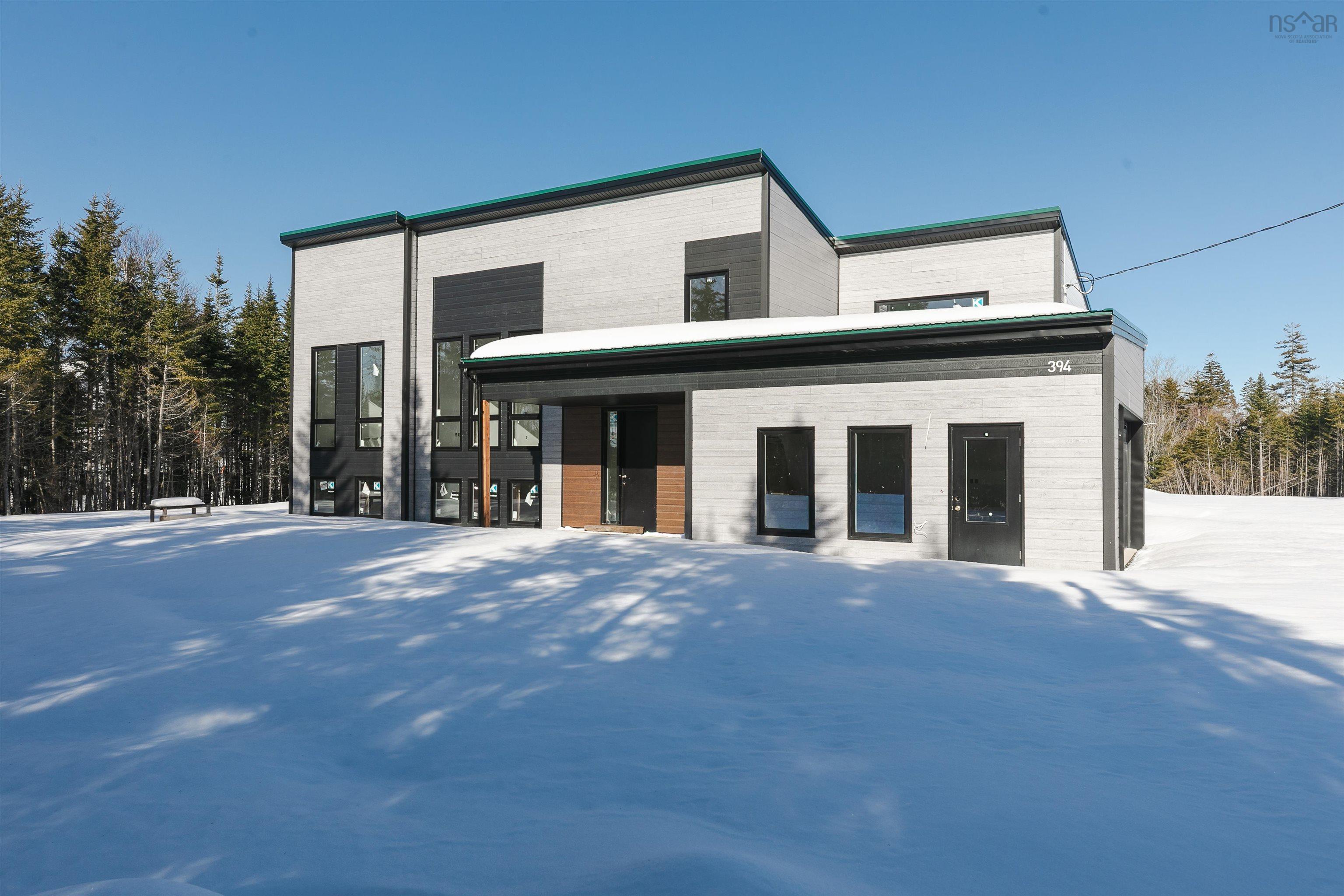 $1,395,000.00: 394 Canoe Crescent, Hammonds Plains