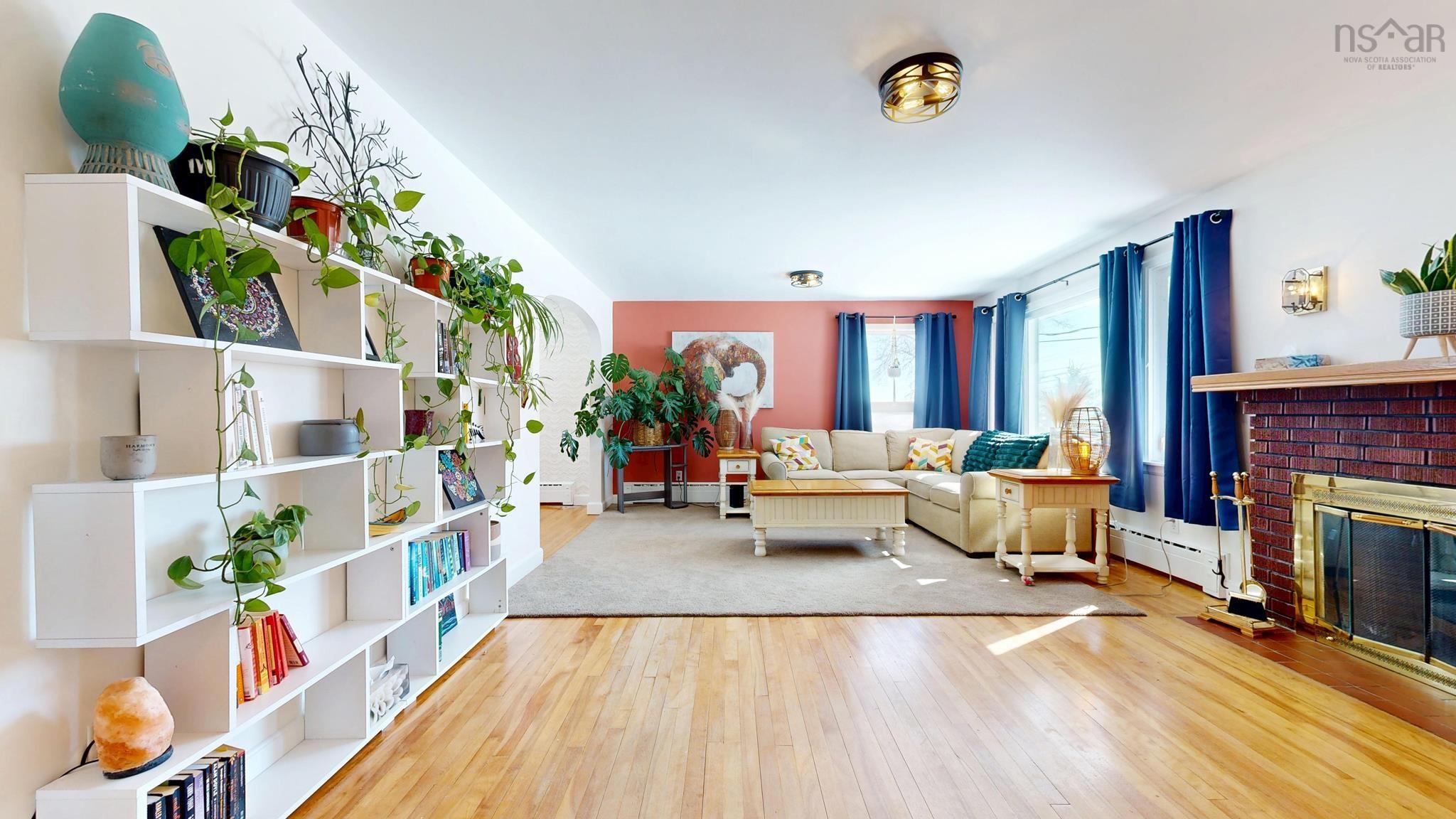 $499,500.00: 168 Broad Street, Lunenburg