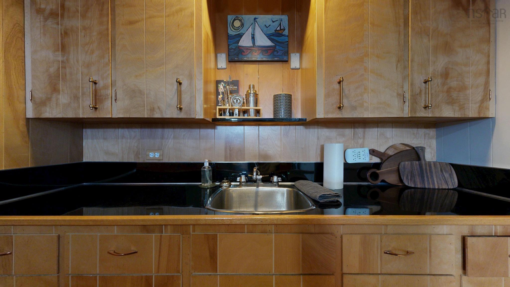 $499,500.00: 168 Broad Street, Lunenburg