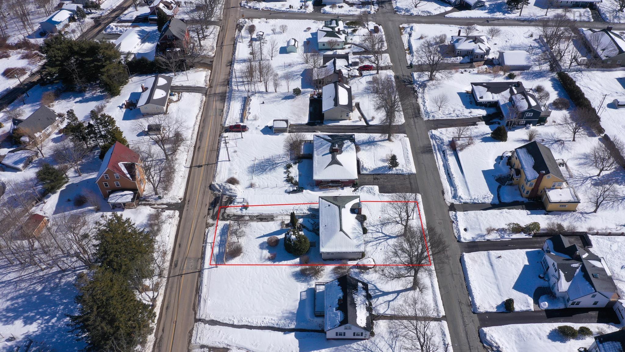 $499,500.00: 168 Broad Street, Lunenburg