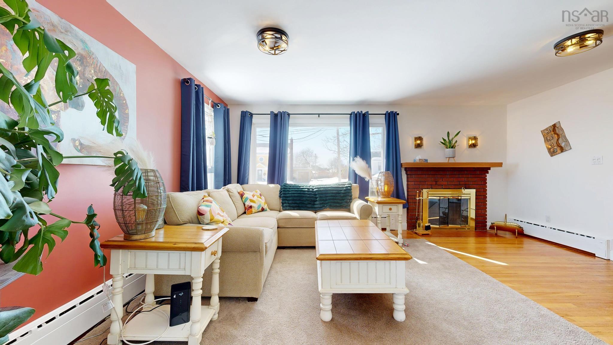 $499,500.00: 168 Broad Street, Lunenburg