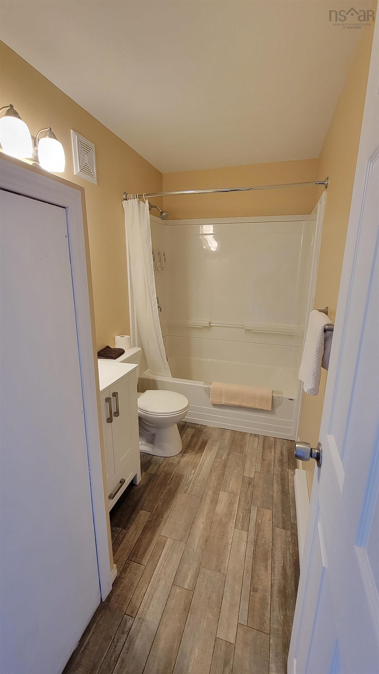 $1,699,500.00: 3457 Highway 3, Brooklyn