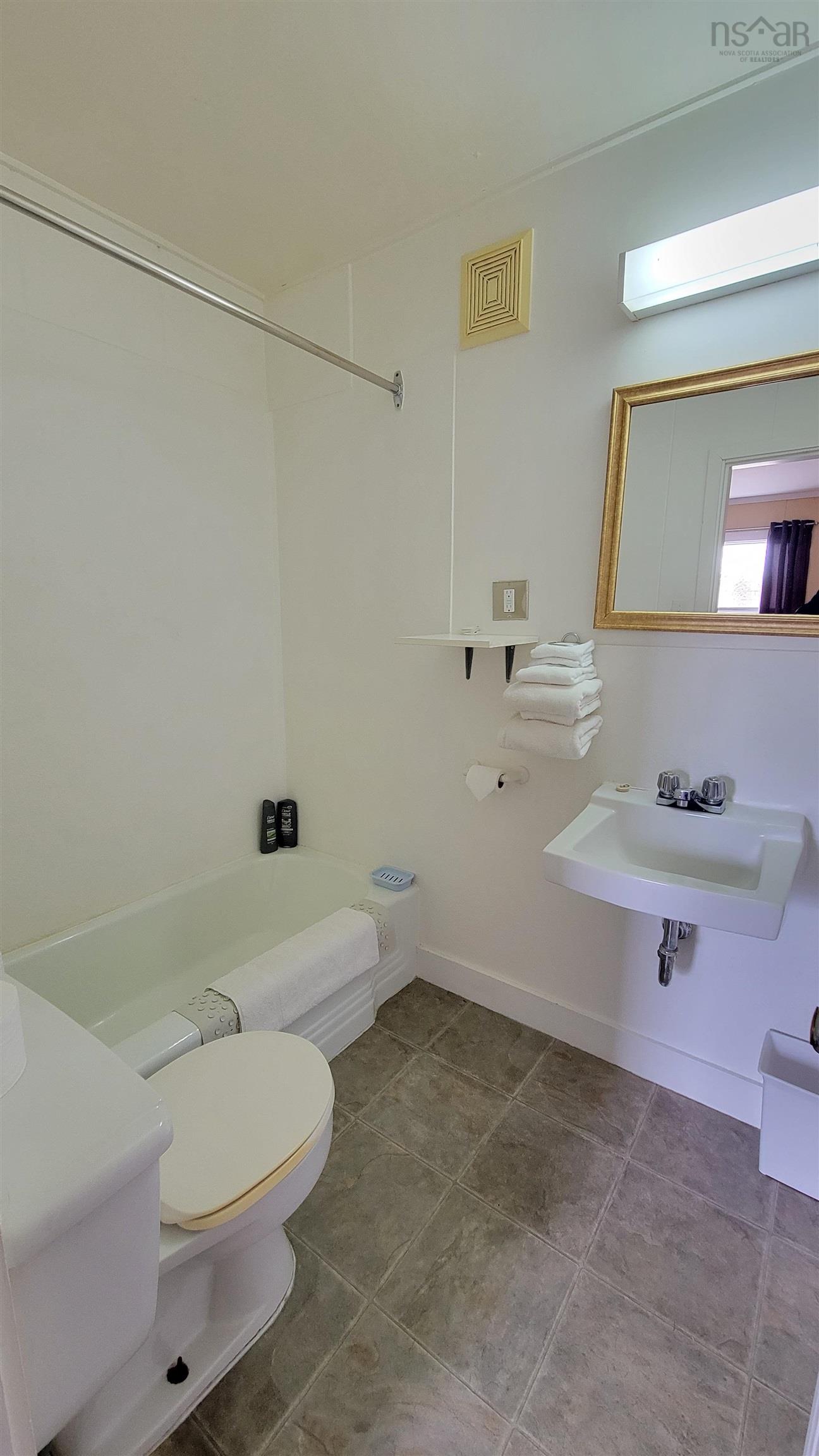 $1,699,500.00: 3457 Highway 3, Brooklyn