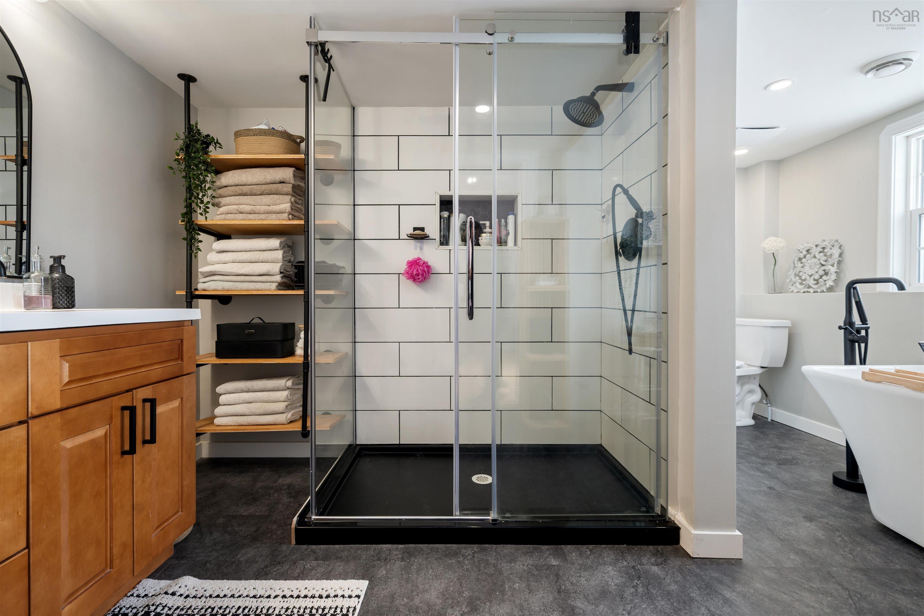 $639,900.00: 1353 Hastings Road, Warren