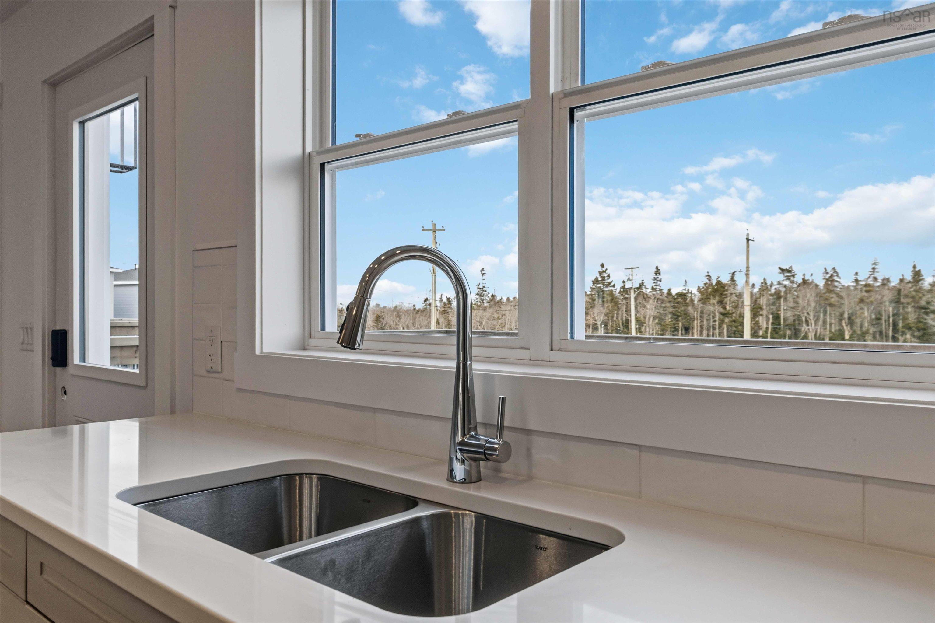 $649,900.00: 6 Berm Street, Spryfield