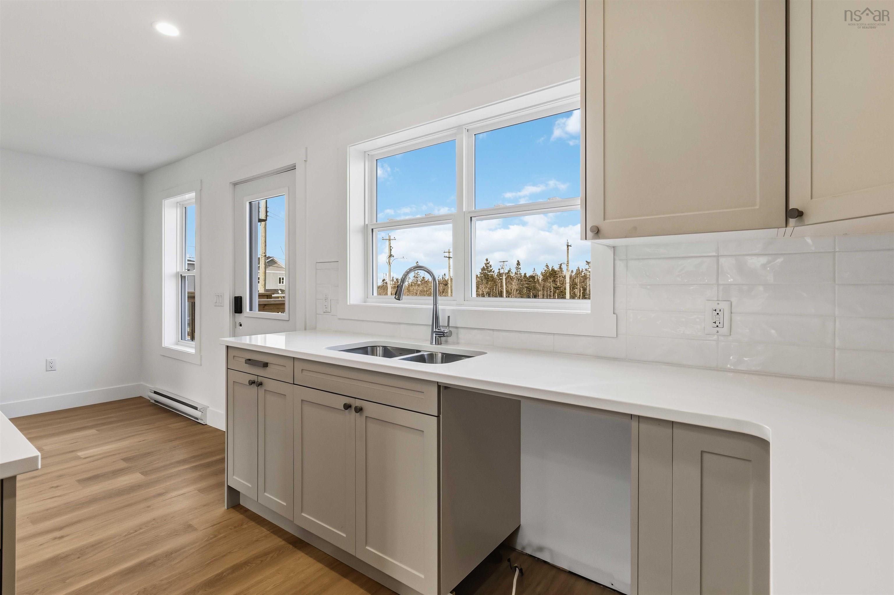 $649,900.00: 6 Berm Street, Spryfield