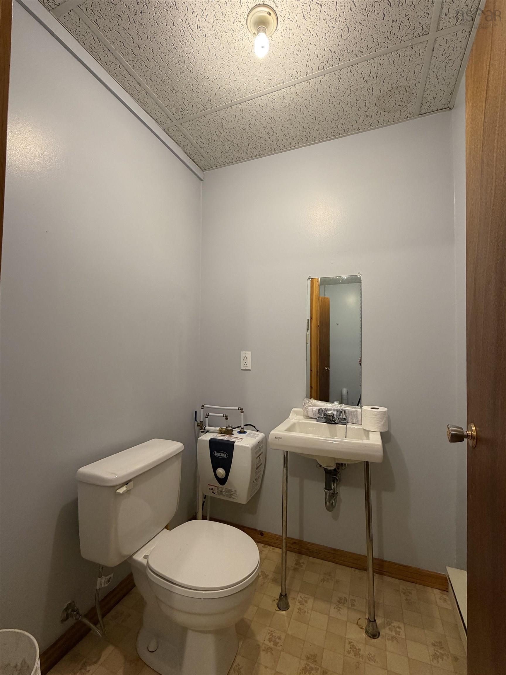 $199,900.00: 237 Main Street, Parrsboro