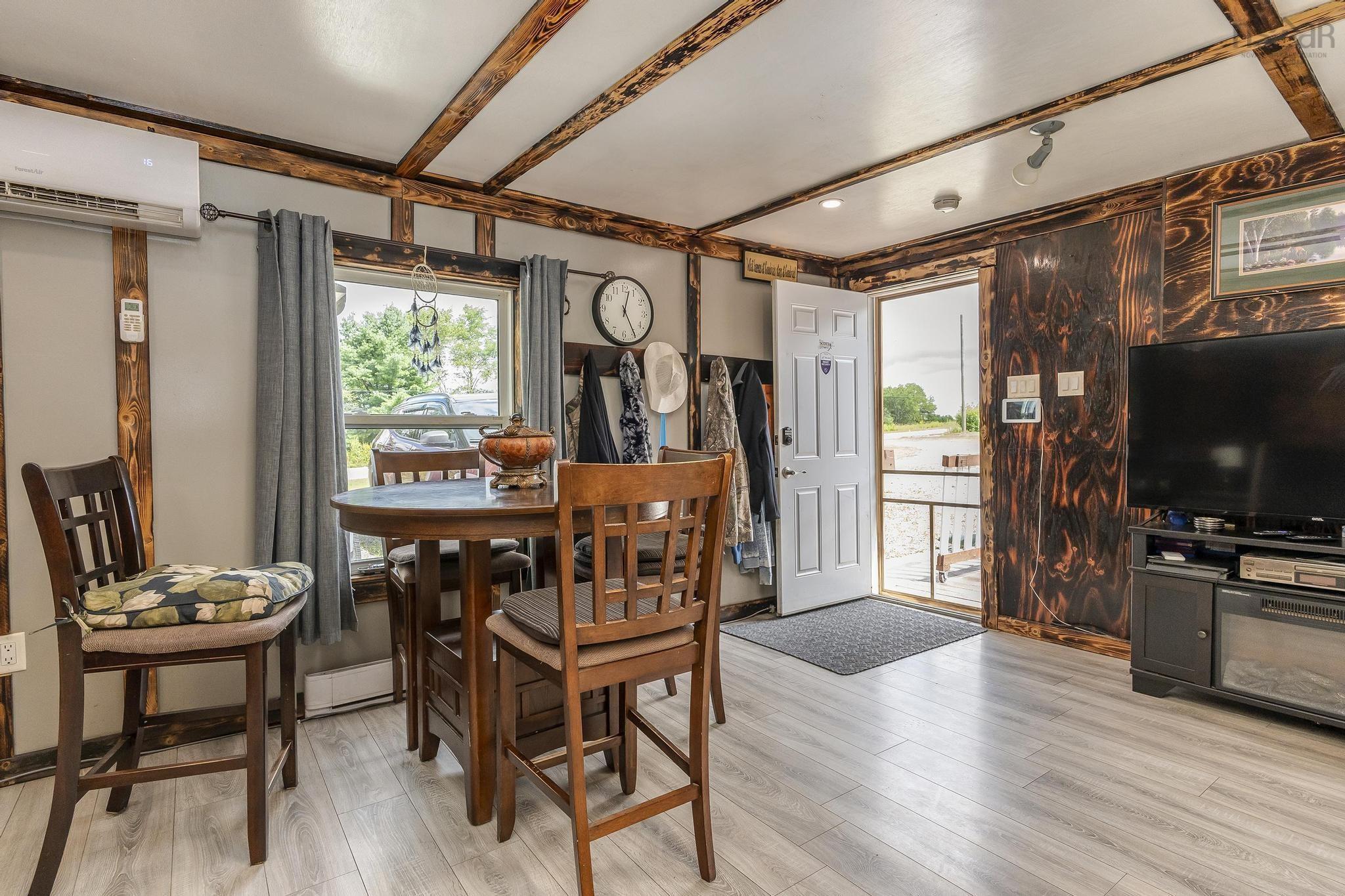 $284,900.00: 377 Cloverdale Road, Birch Hill