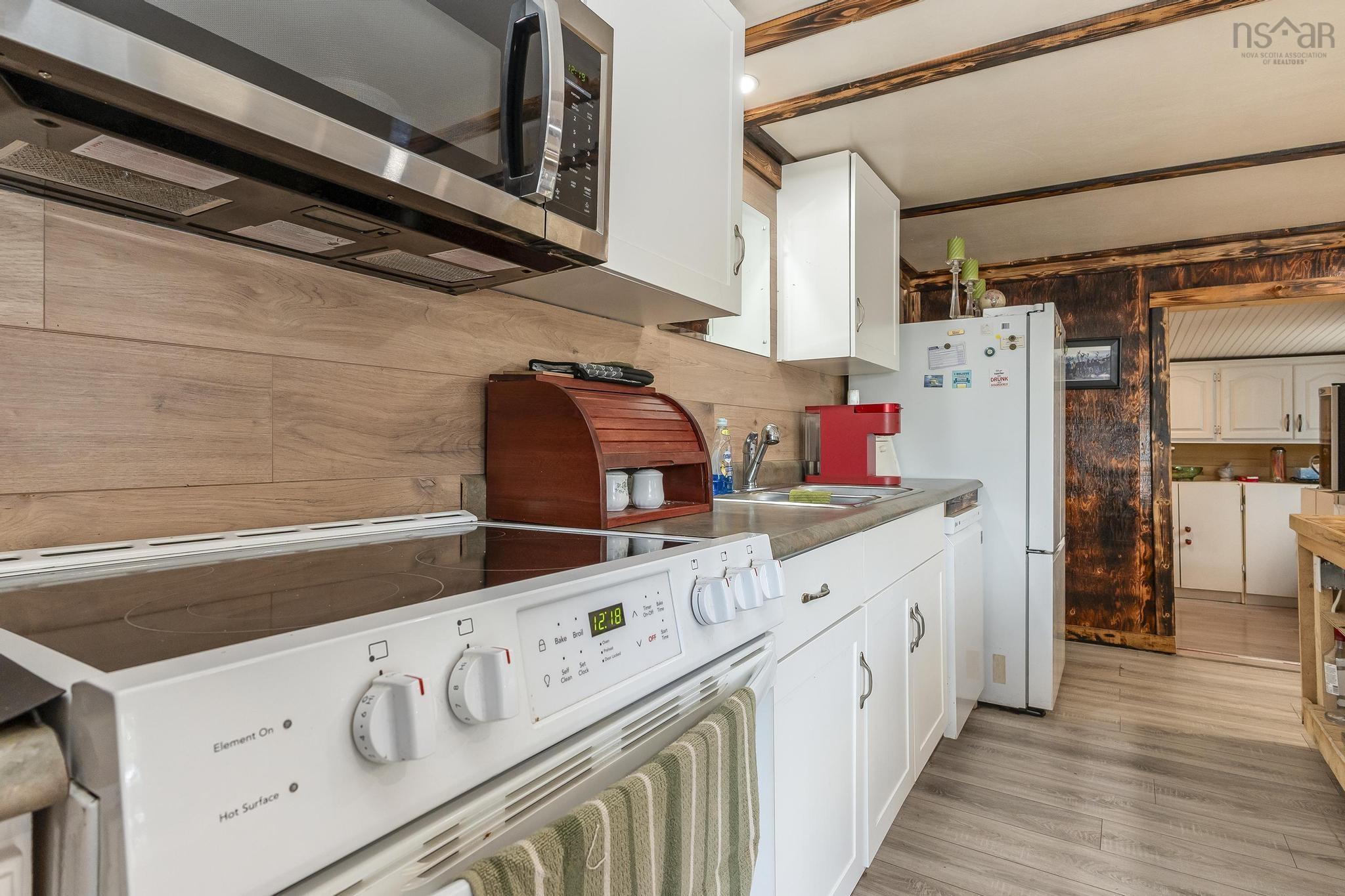 $284,900.00: 377 Cloverdale Road, Birch Hill