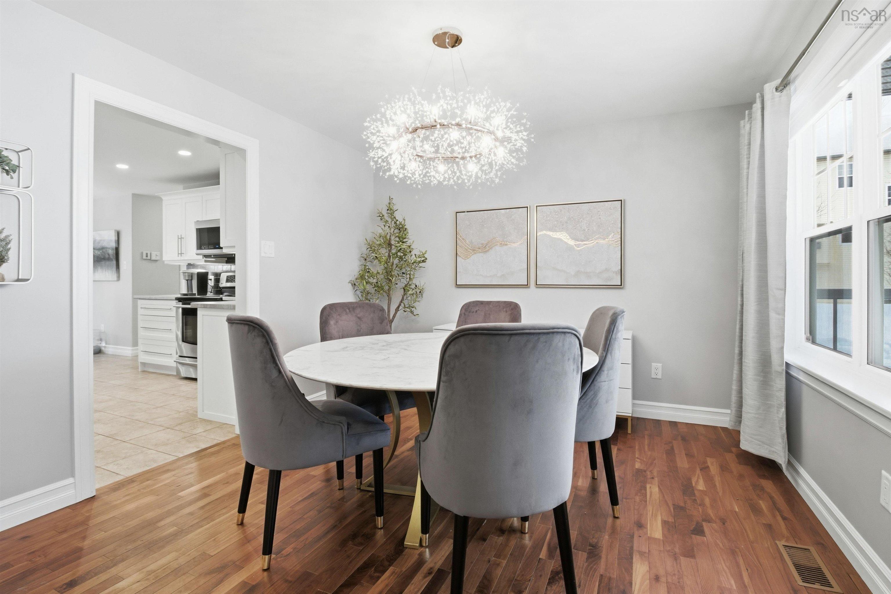 $969,800.00: 51 Vickilynn Lane, Windsor Junction