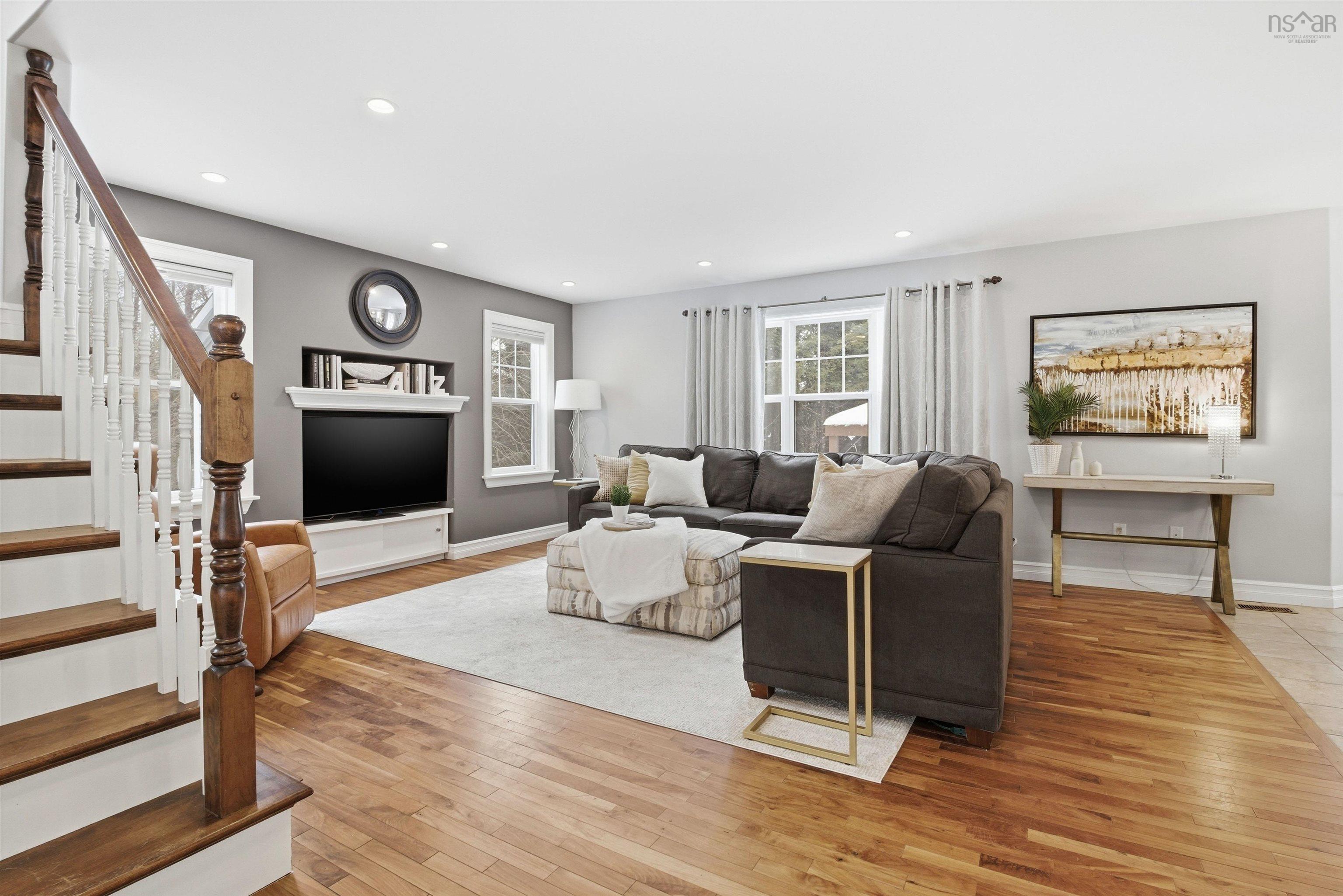 $969,800.00: 51 Vickilynn Lane, Windsor Junction