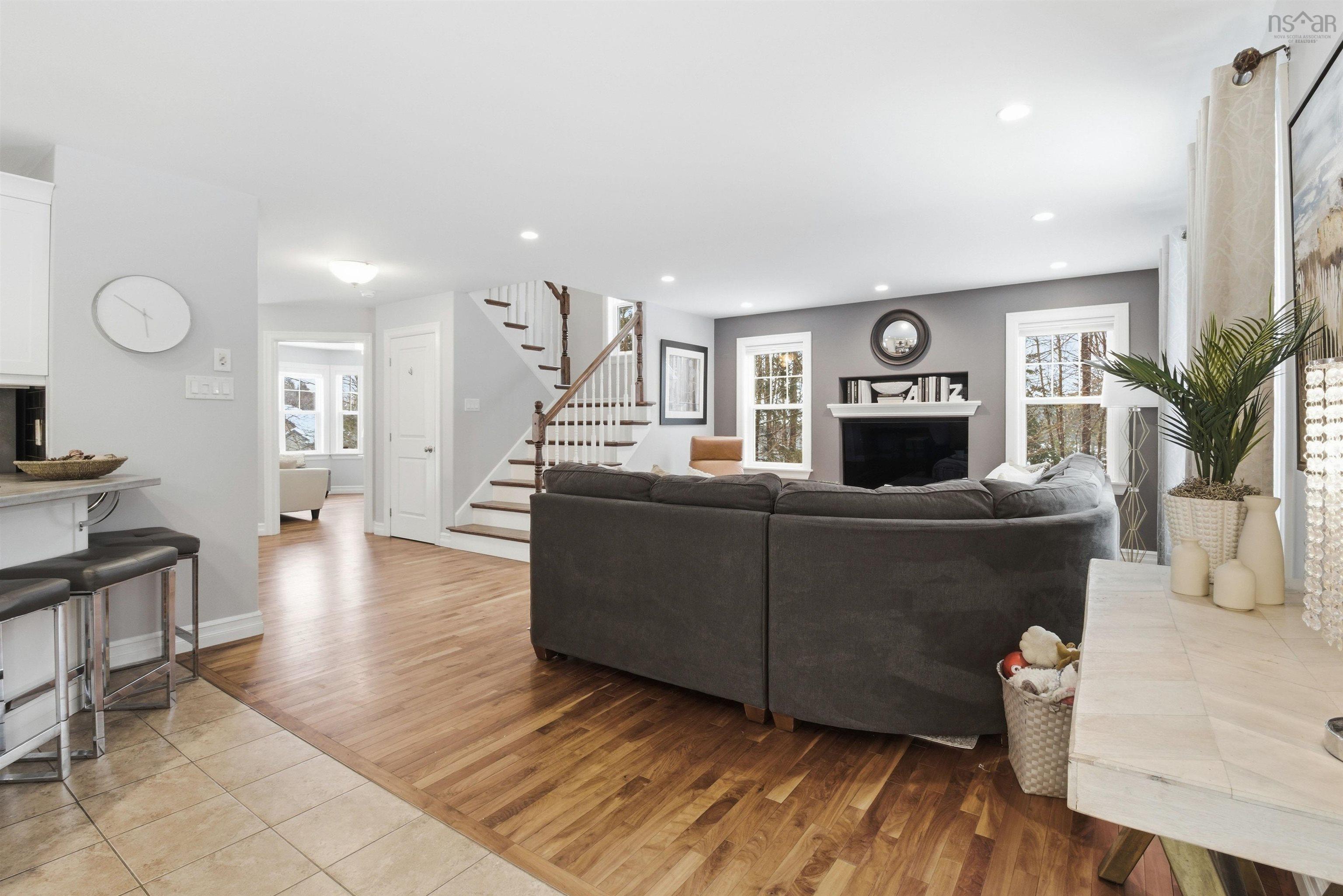 $969,800.00: 51 Vickilynn Lane, Windsor Junction