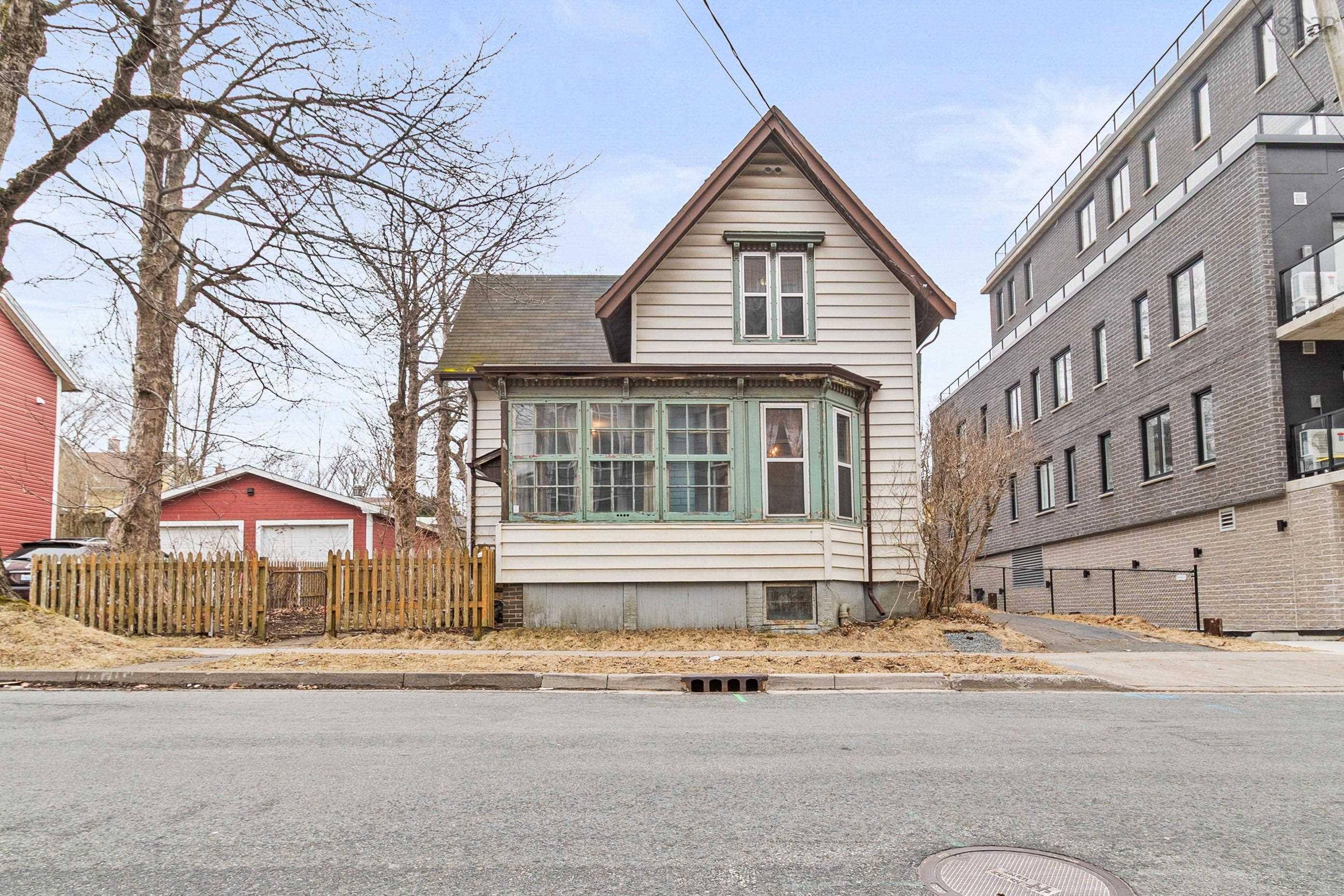 $849,900.00: 2746 Gladstone Street, Halifax