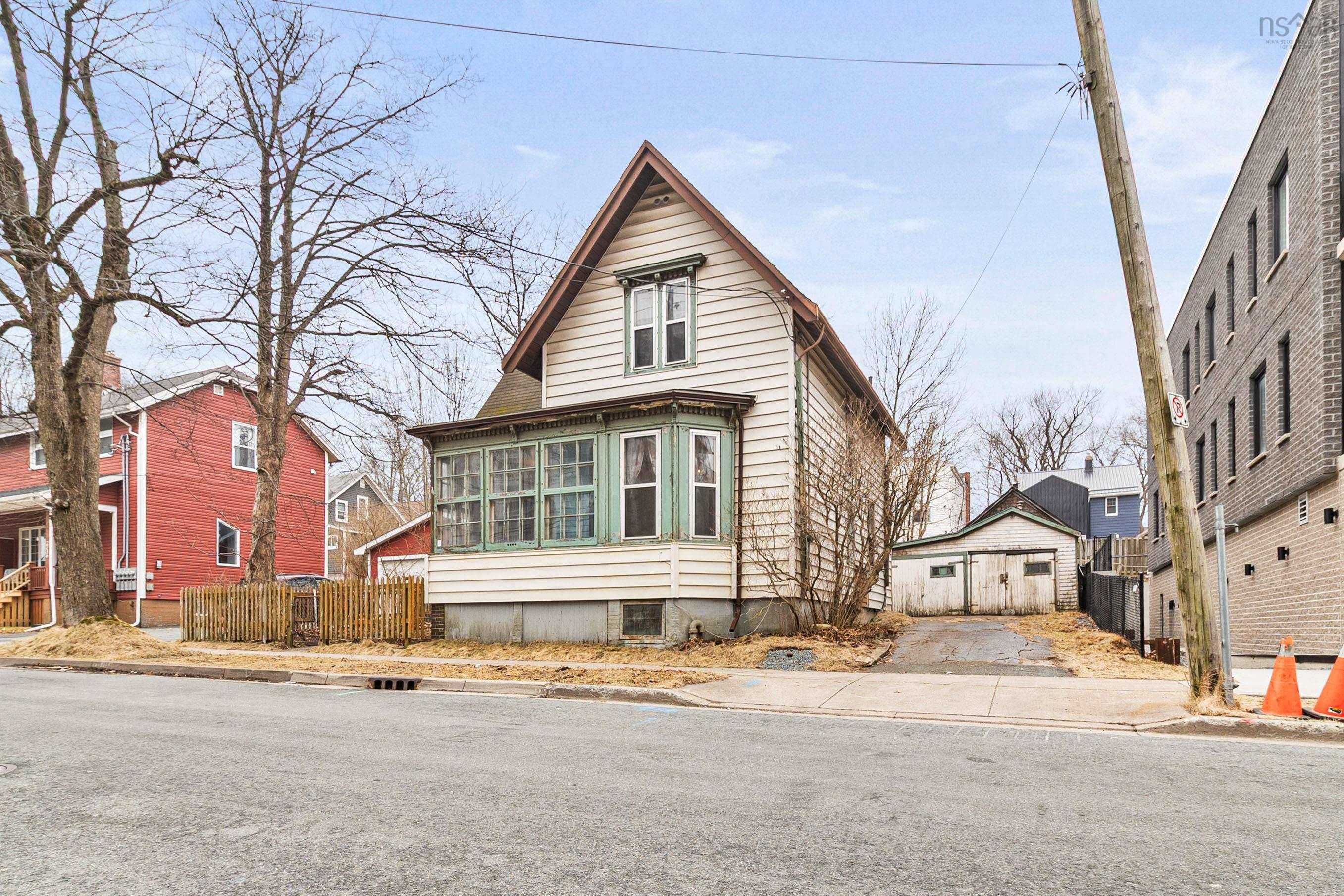 $849,900.00: 2746 Gladstone Street, Halifax